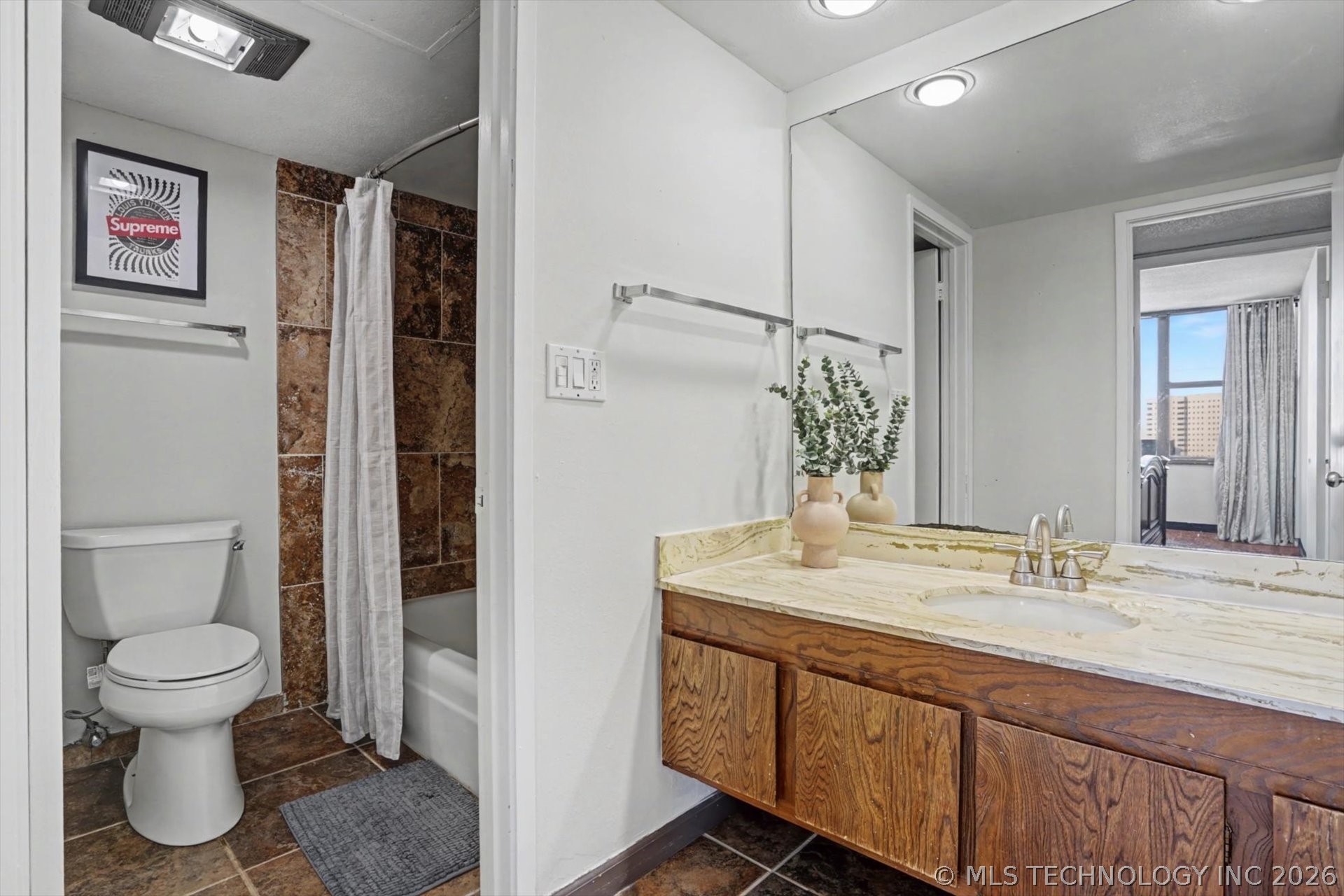450 W 7th Street 1709 Property Photo 18