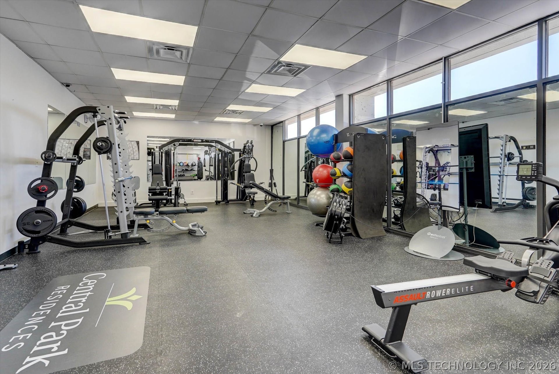 450 W 7th Street 1709 Property Photo 40