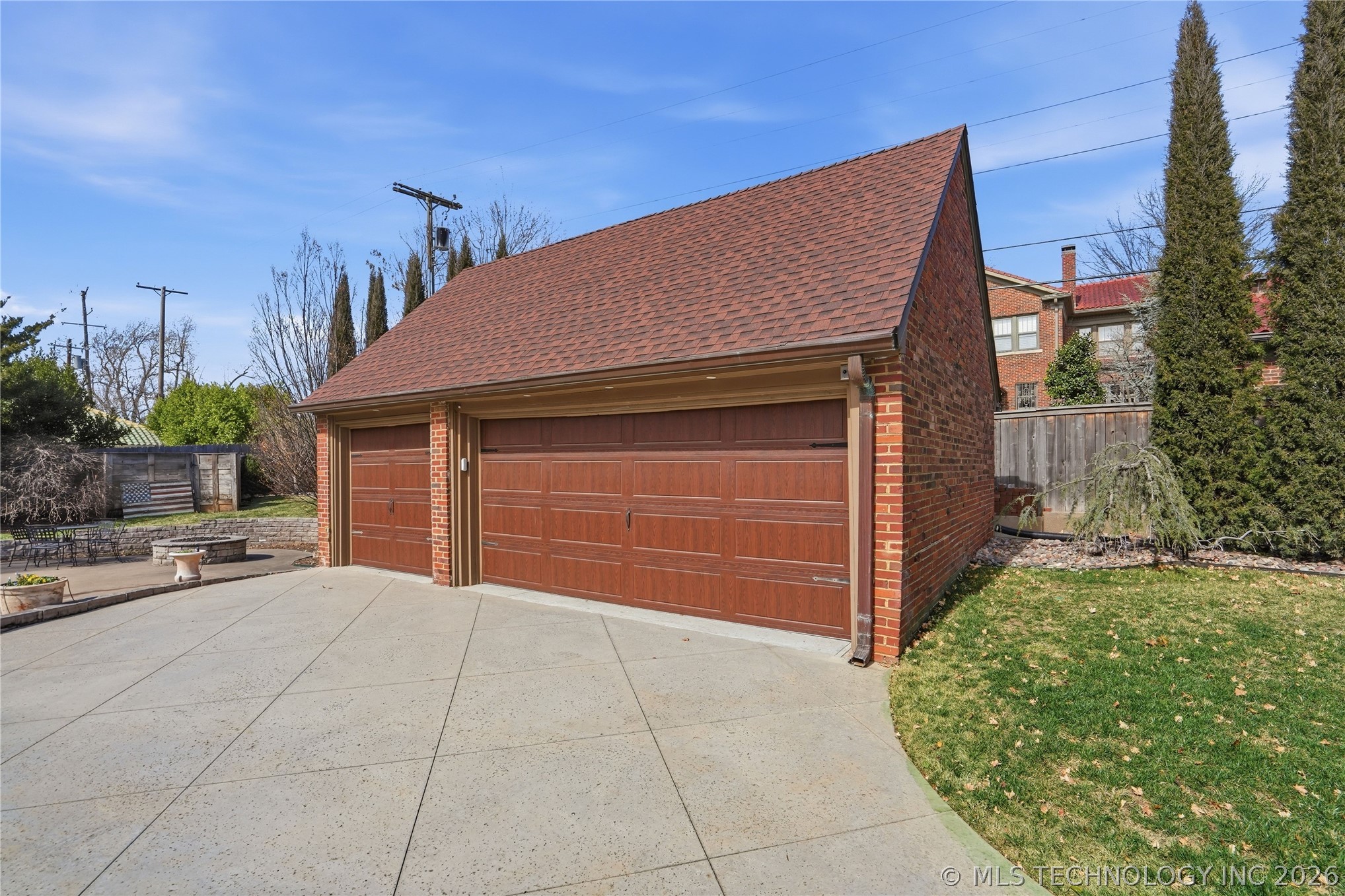 1315 E 26th Street Property Photo 12