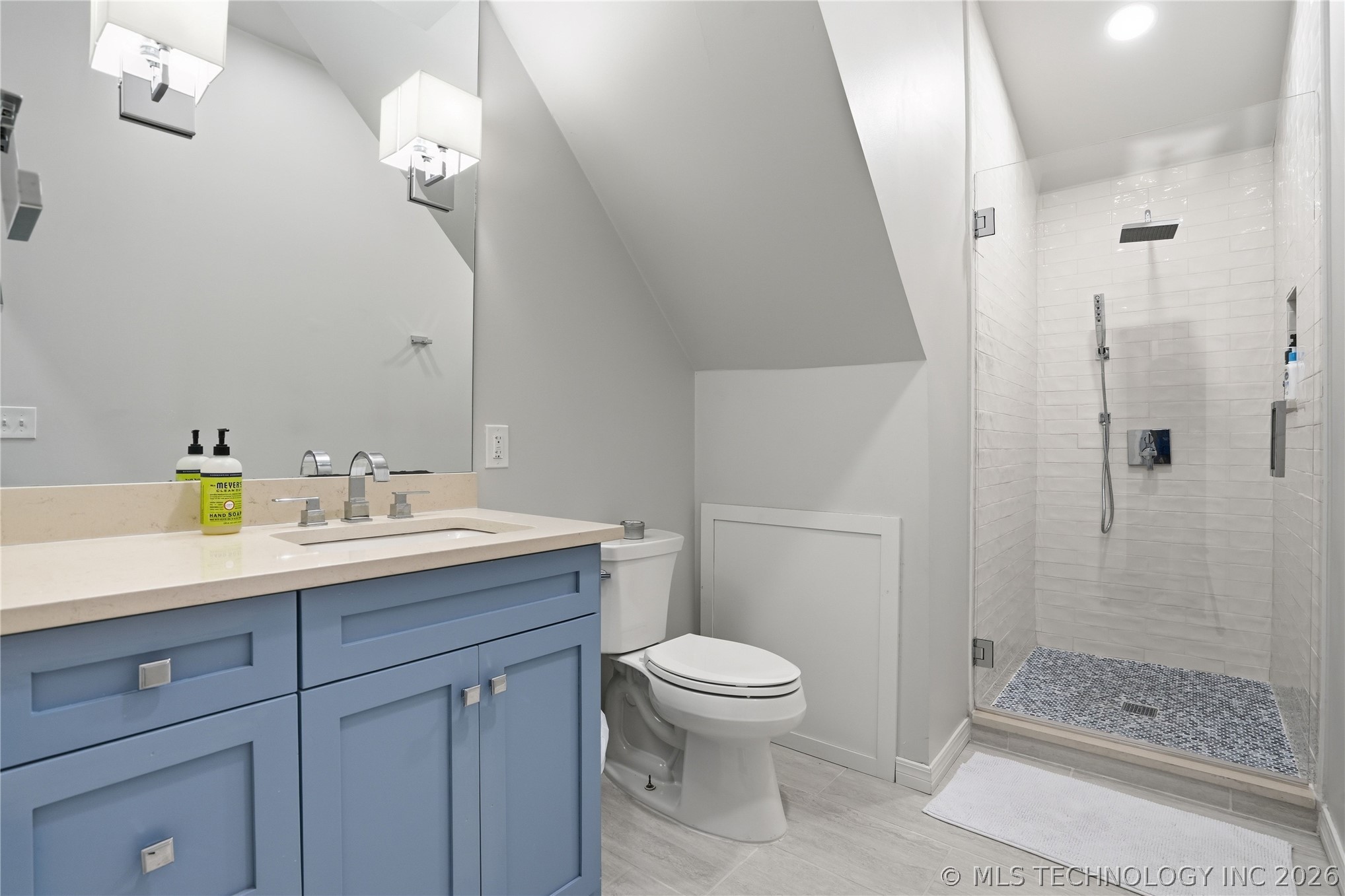 1315 E 26th Street Property Photo 49