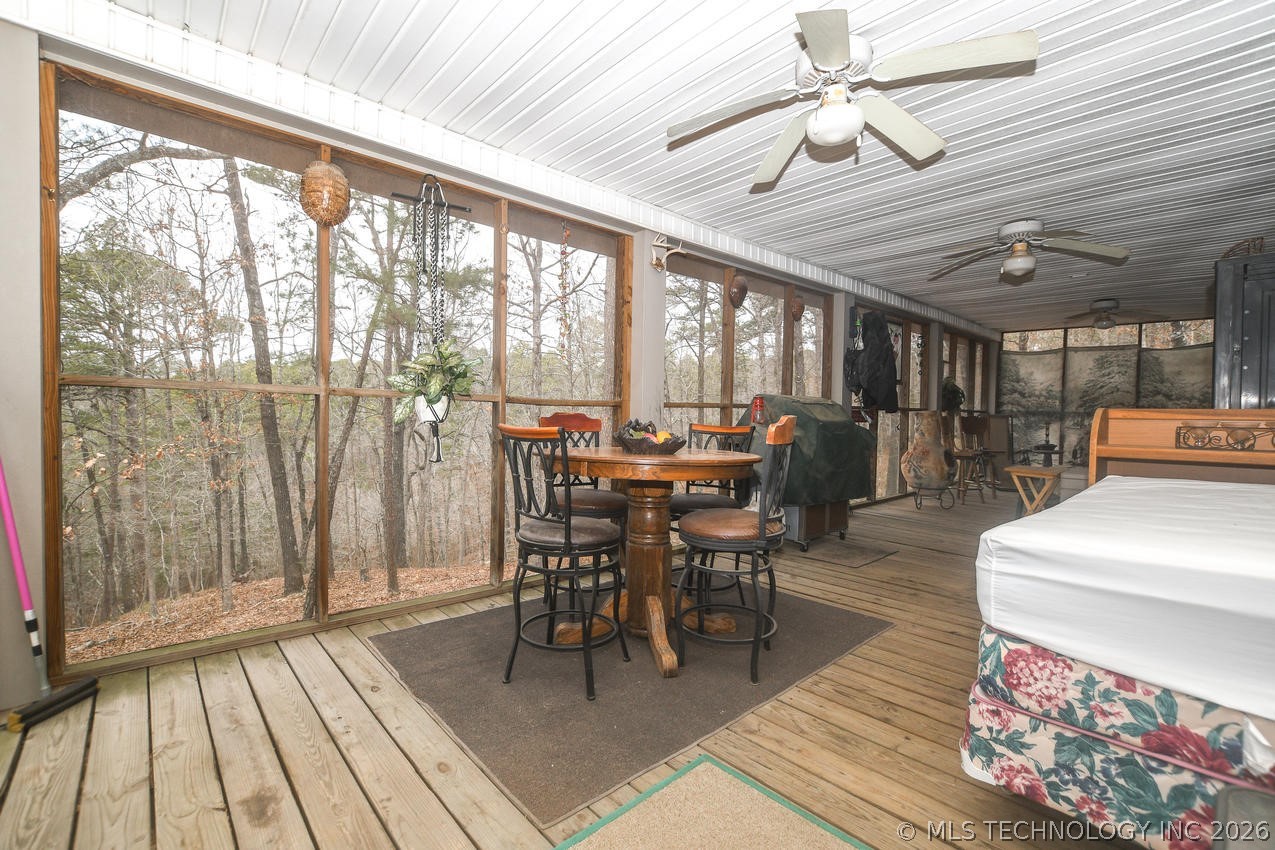 1117 Fox Point Road Property Photo 7