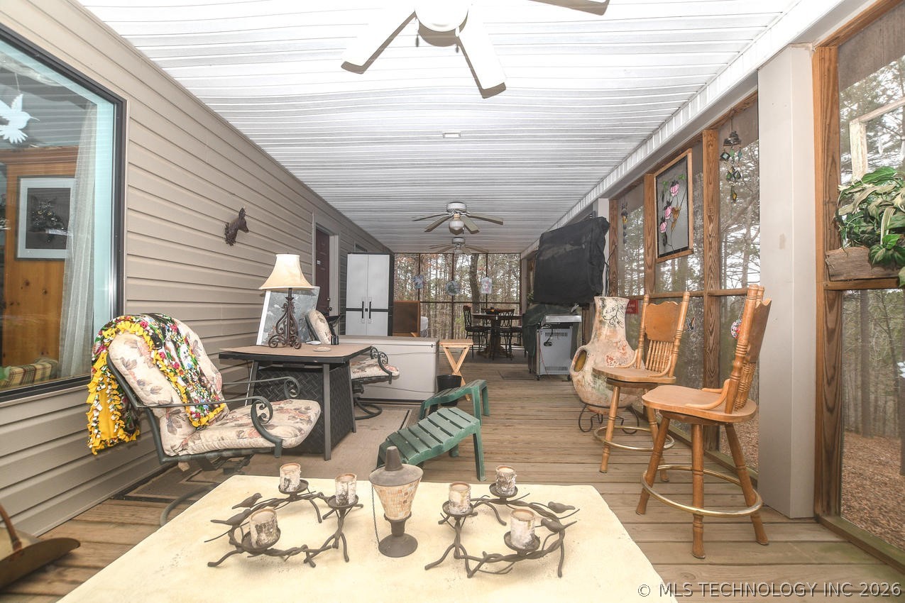1117 Fox Point Road Property Photo 8
