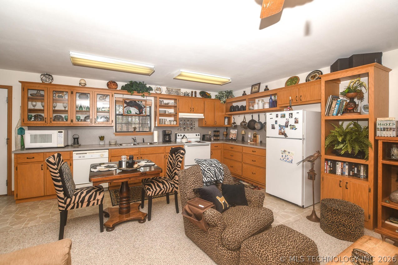 1117 Fox Point Road Property Photo 11