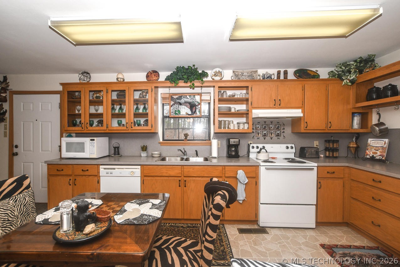 1117 Fox Point Road Property Photo 13