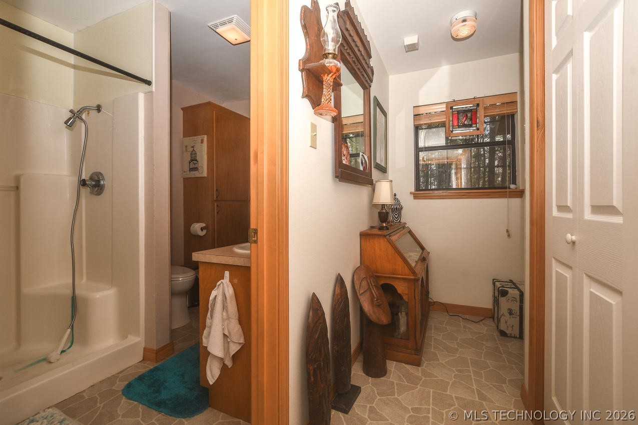 1117 Fox Point Road Property Photo 16