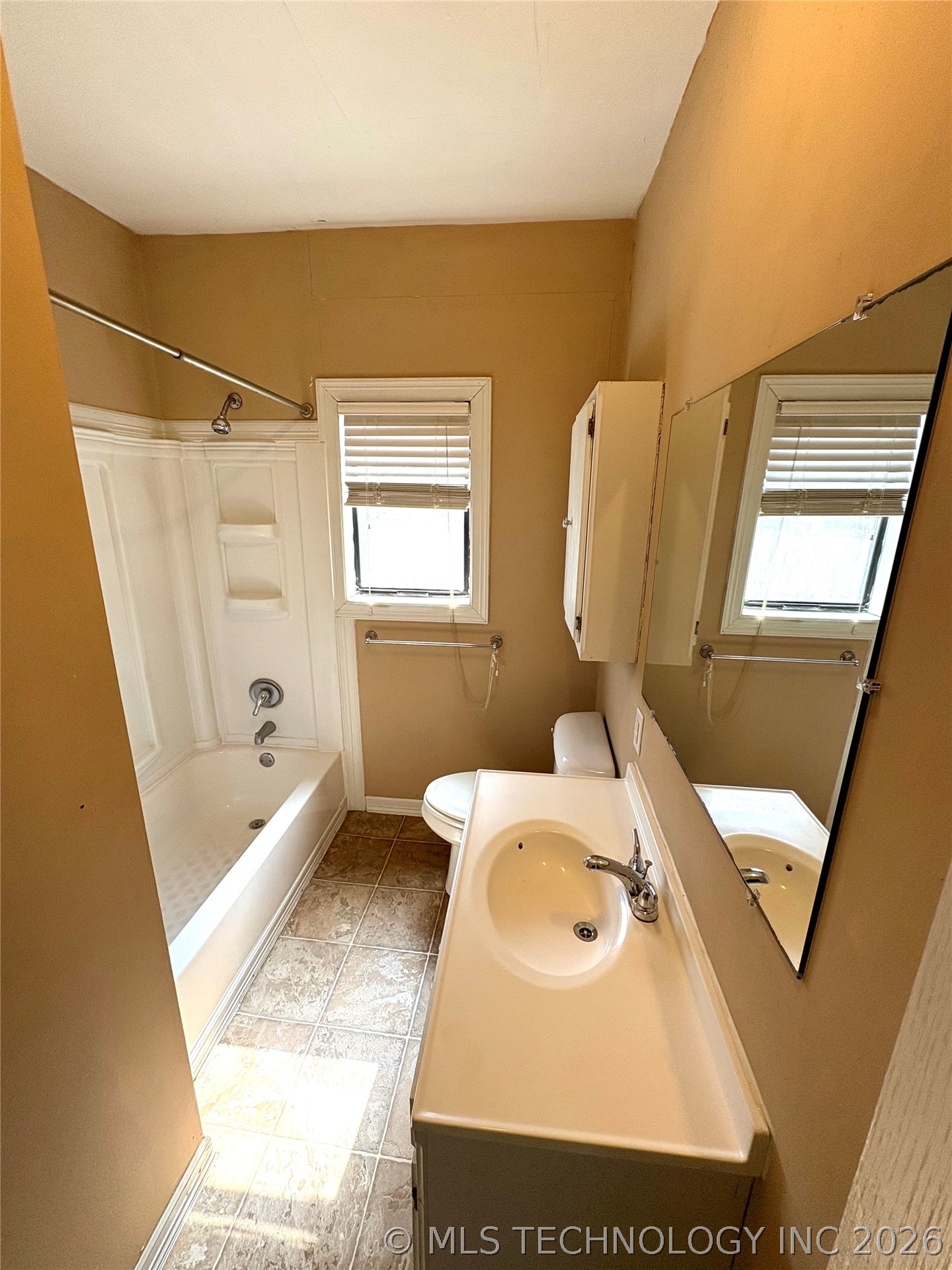 1012 D Nw Property Photo 7
