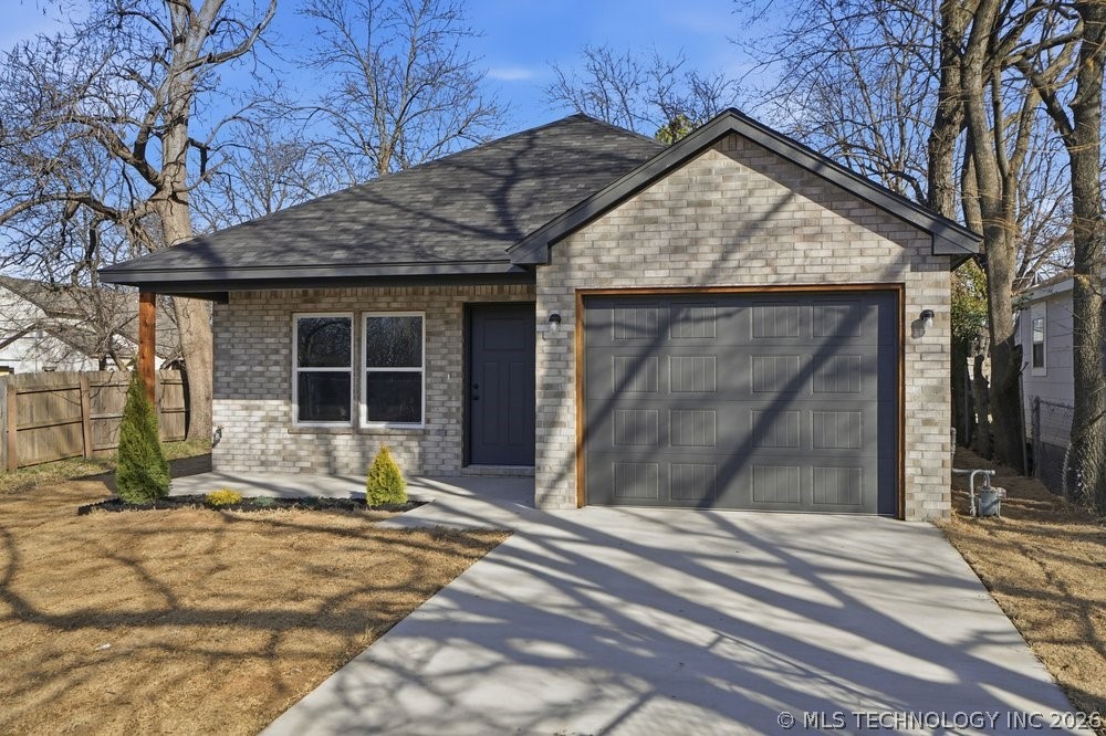 1621 N Norwood Avenue Property Photo 3