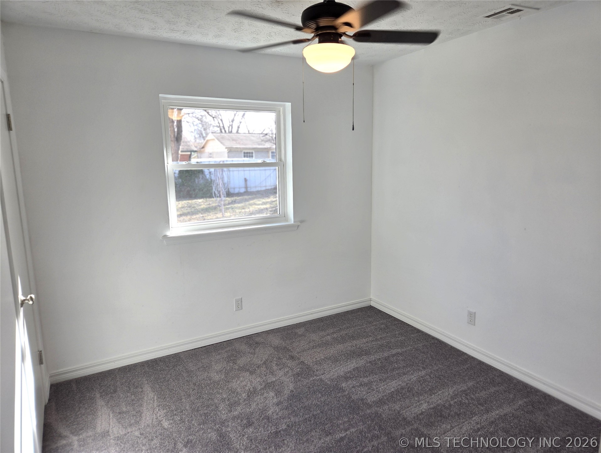 1105 W 16th Street Property Photo 12