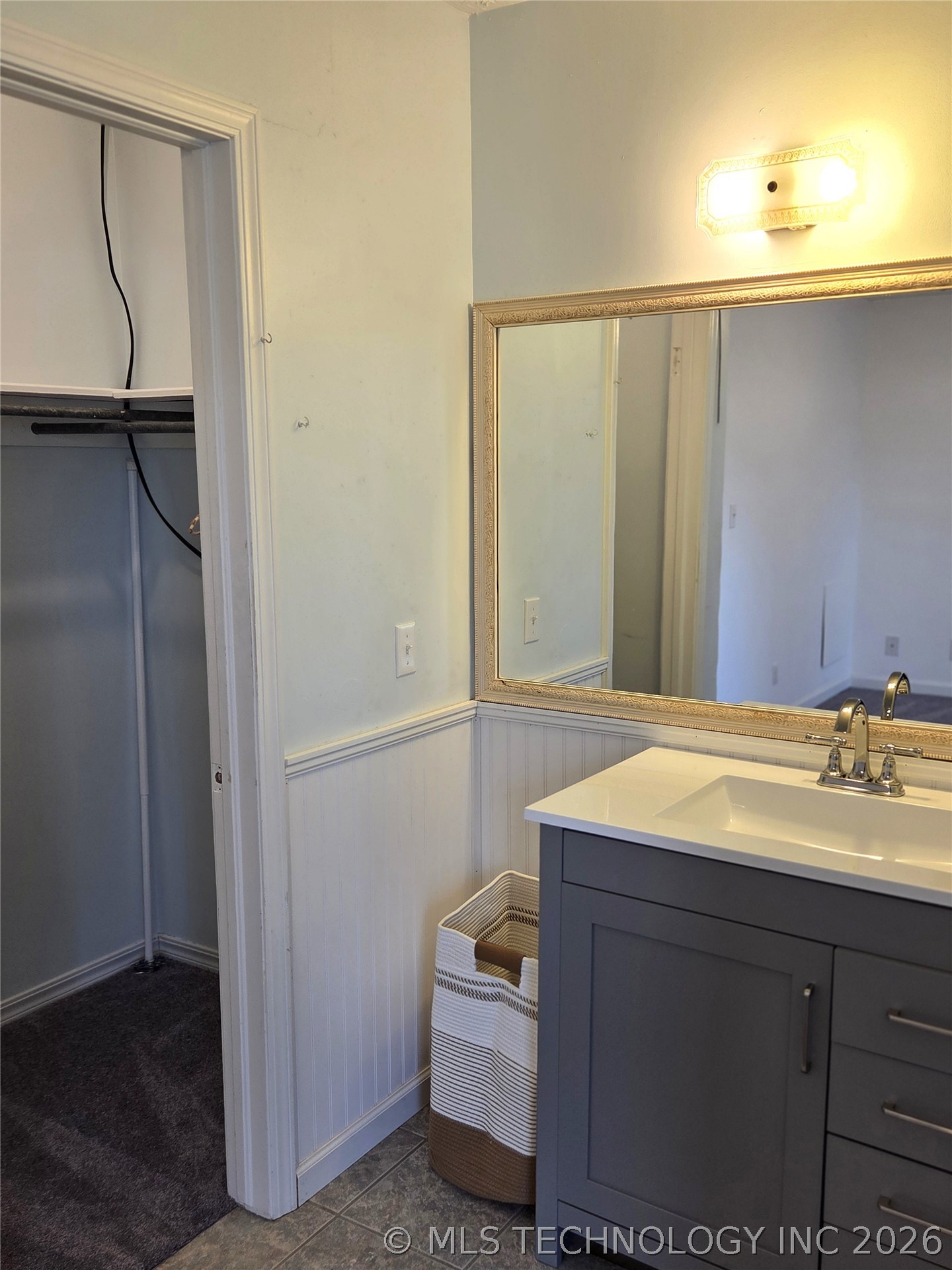1105 W 16th Street Property Photo 16
