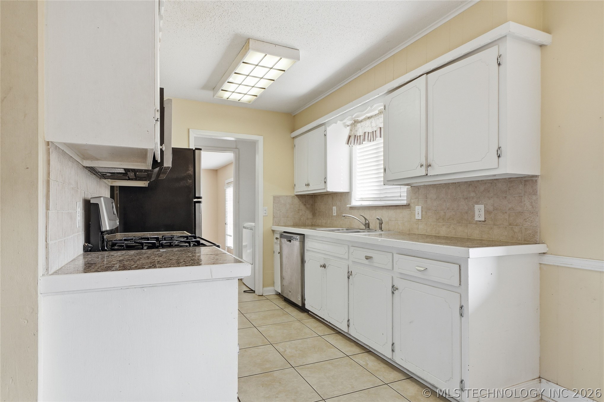 17248 S 92nd East Avenue Property Photo 12