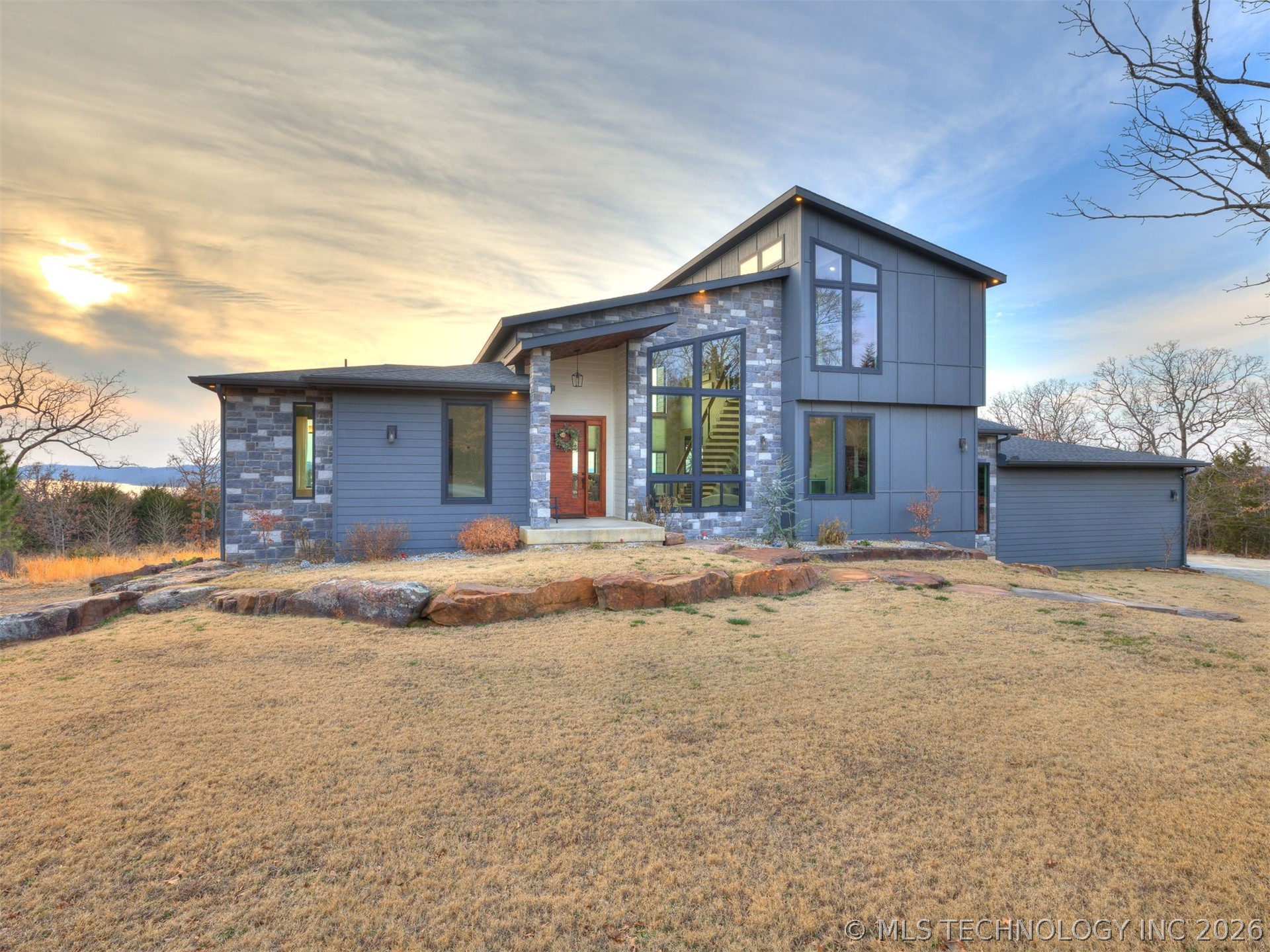 1073 Hidden Ridge Road Property Photo 4