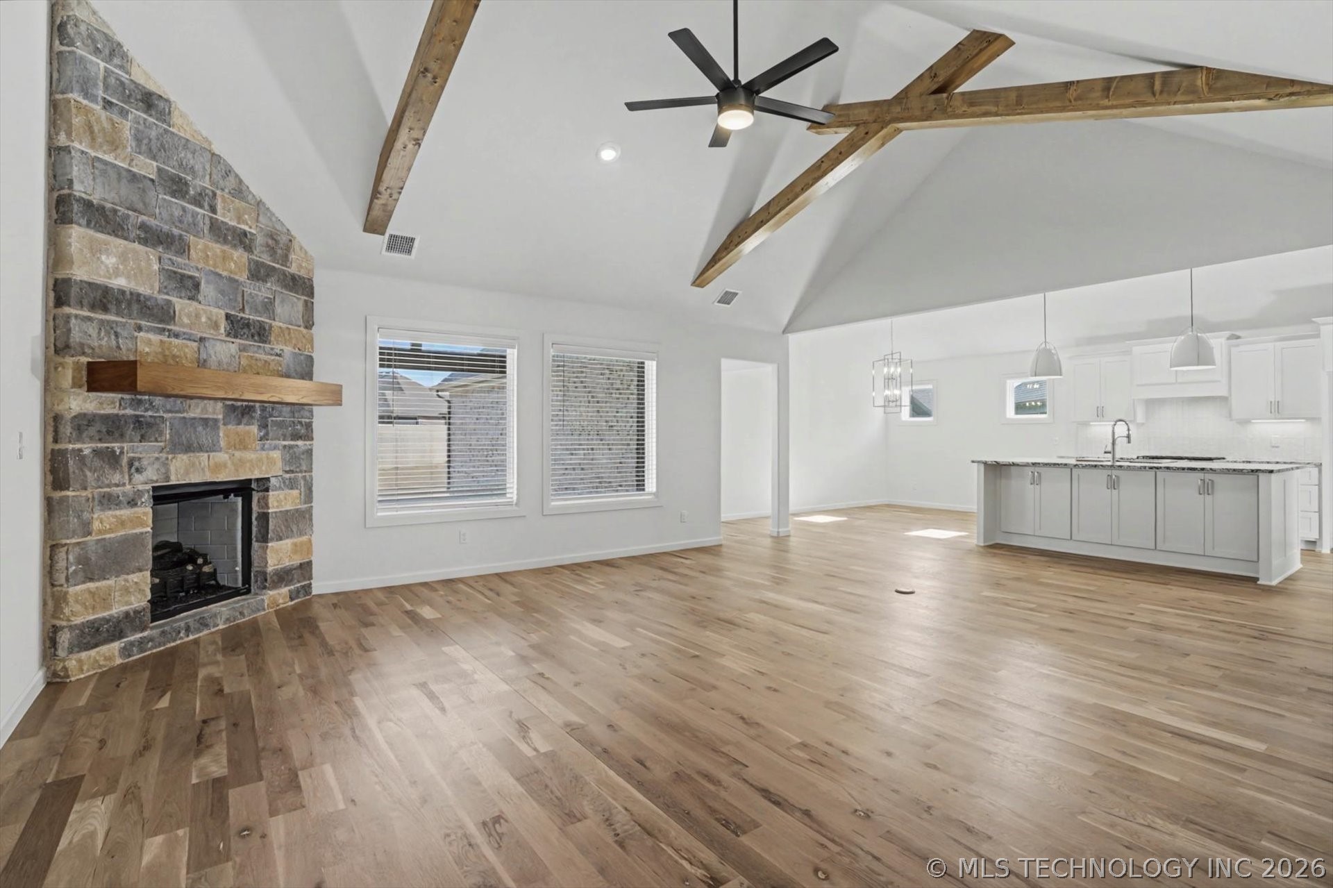 23086 E 106th Place S Property Photo 4