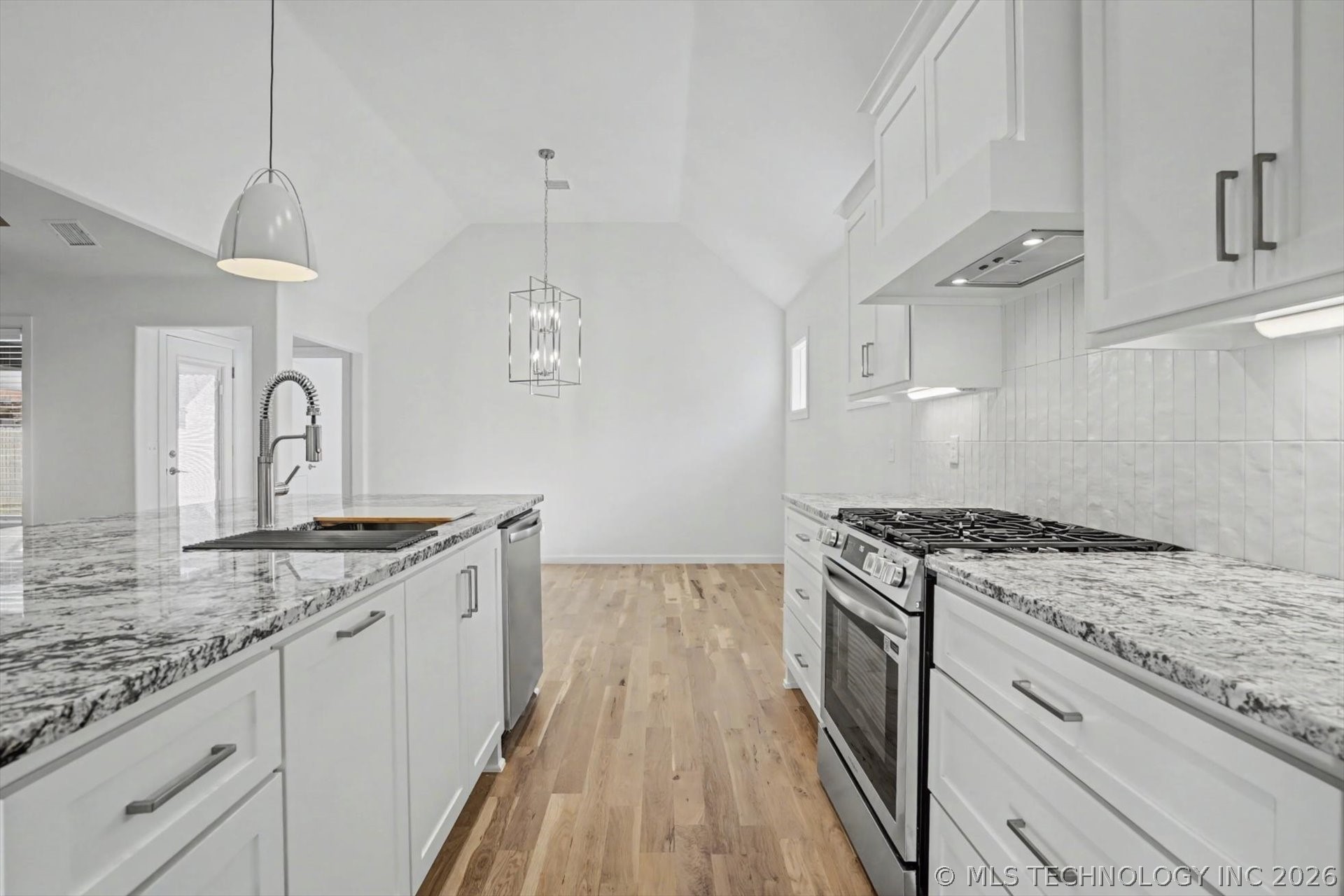 23086 E 106th Place S Property Photo 10