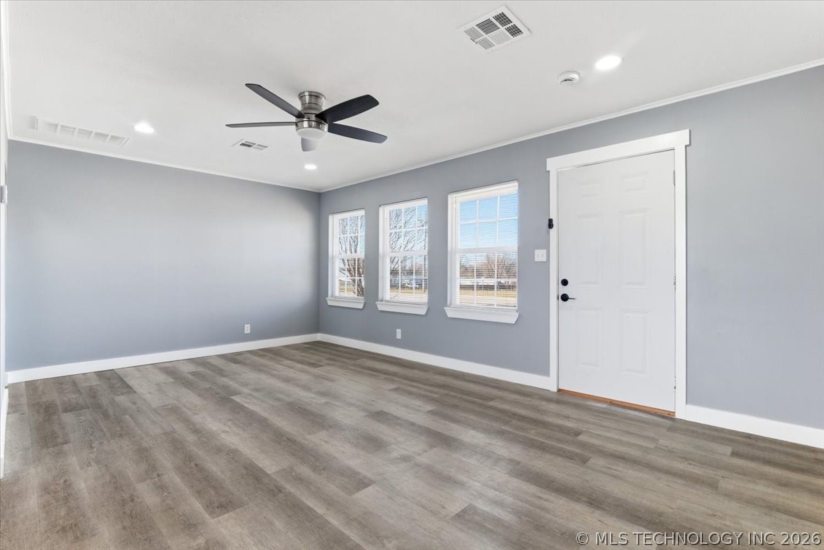 1717 N Harvard Avenue Property Photo 4