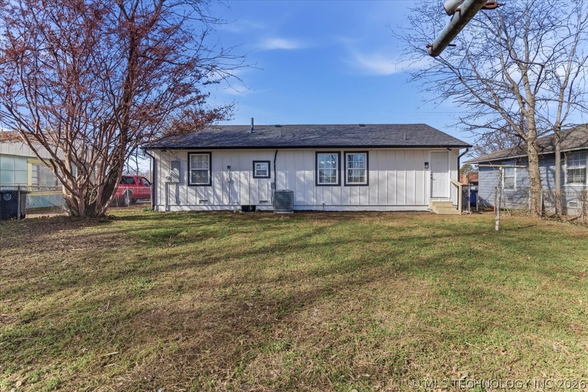 1717 N Harvard Avenue Property Photo 23