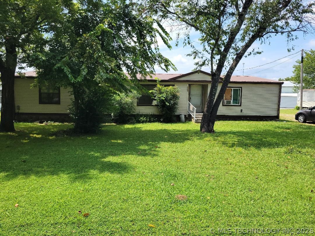 525 Sw 3rd Street Property Photo 1