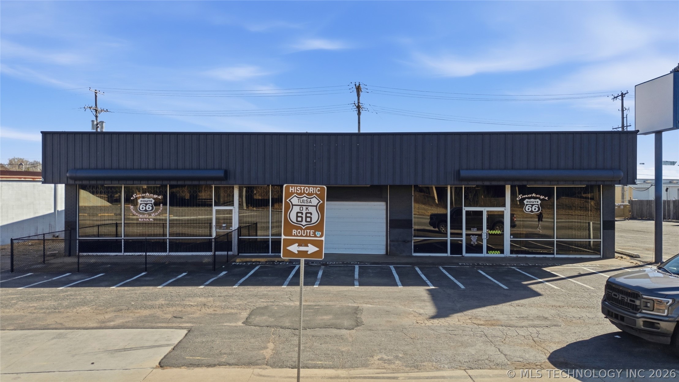 4095 Southwest Boulevard Property Photo 2