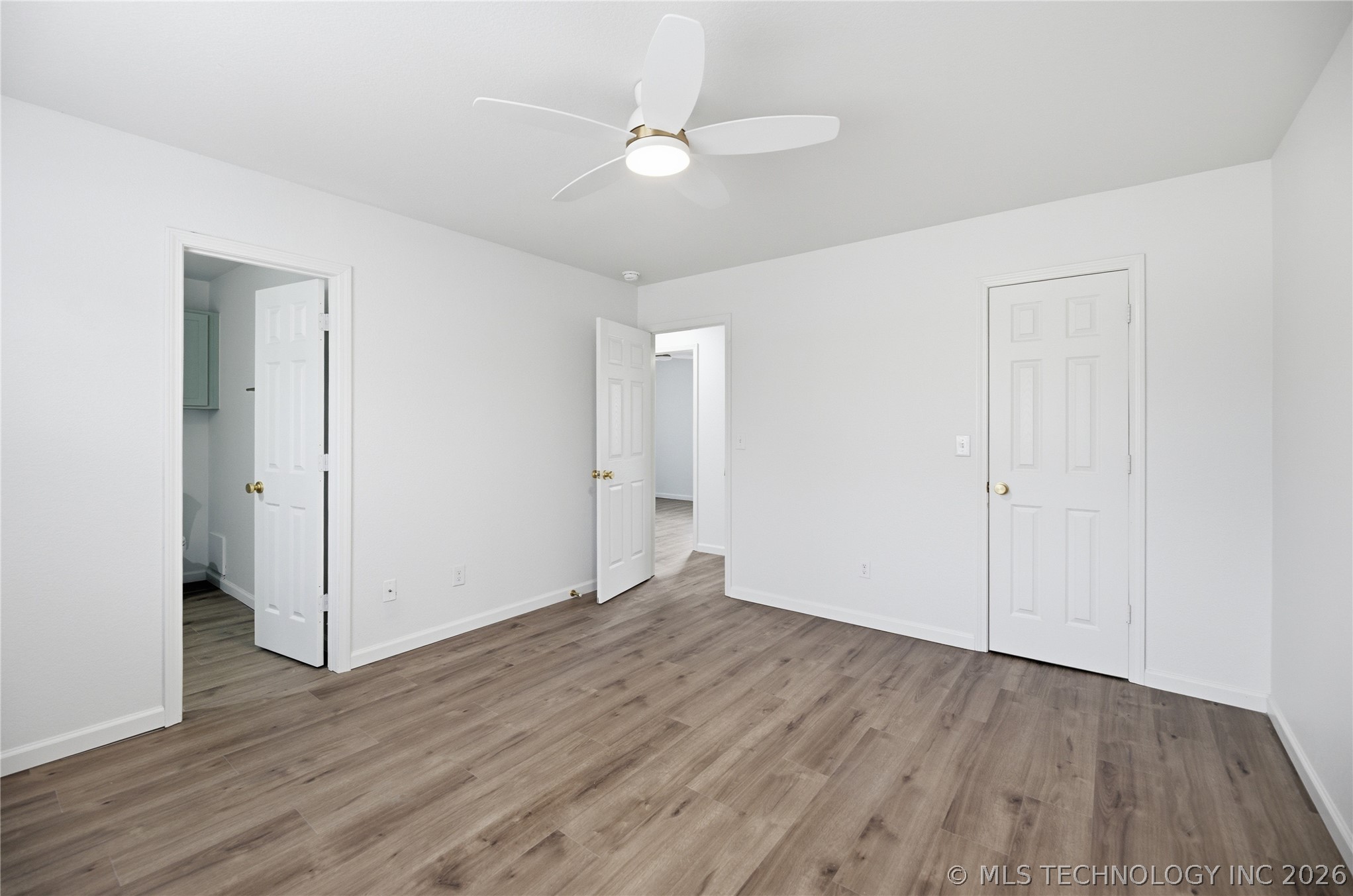 1119 N Hickory Drive Property Photo 20