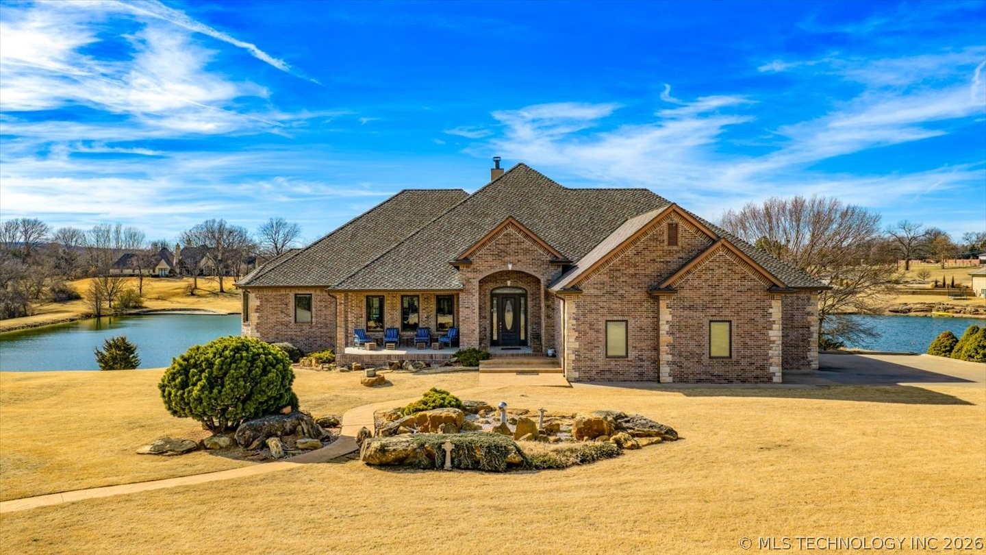 2621 Rabbit Ridge Property Photo 2