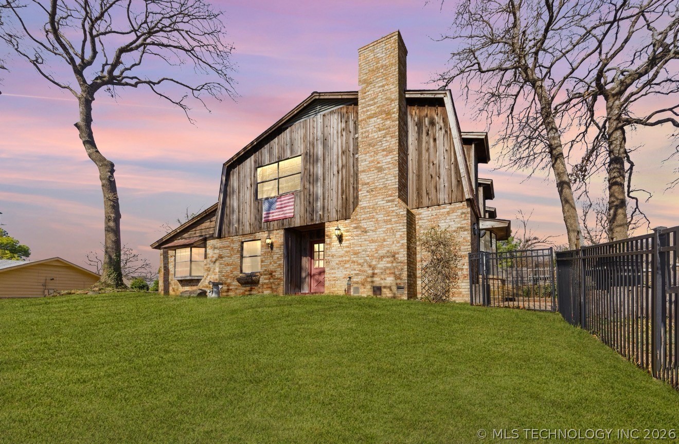 3535 E 104th Place Property Photo 15