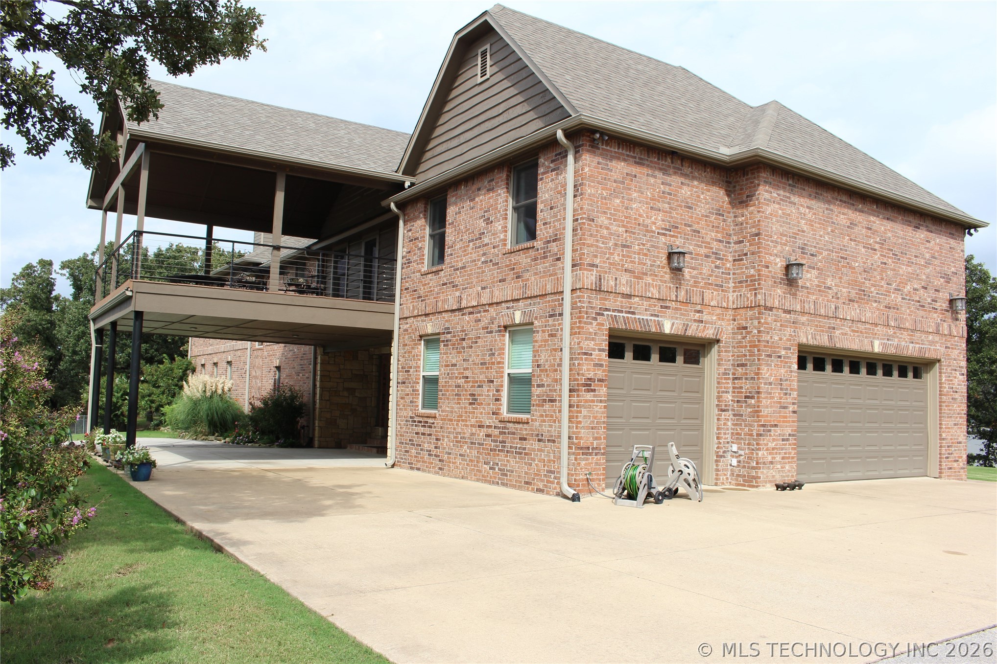 610 N 256 West Avenue Property Photo 7