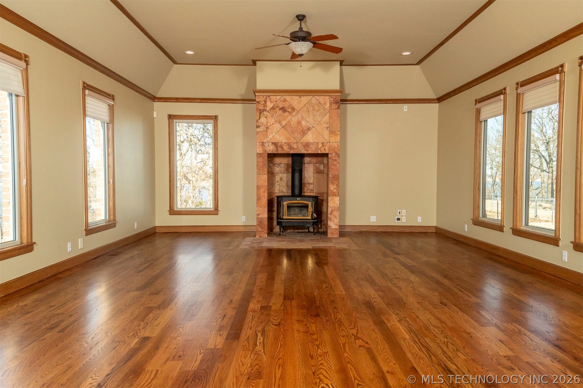610 N 256 West Avenue Property Photo 22