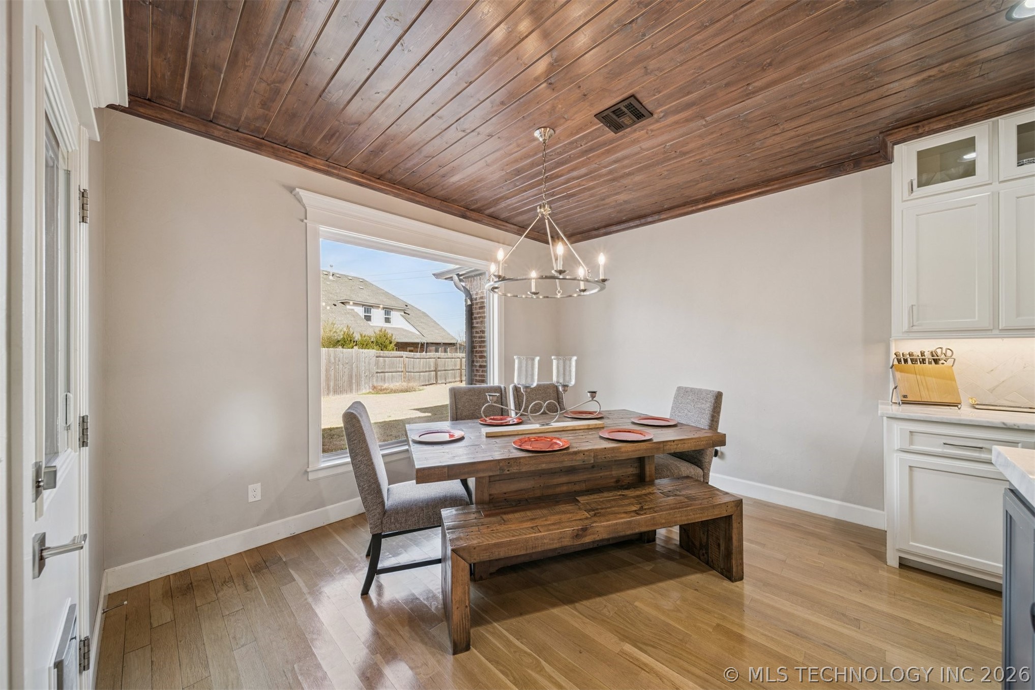 1003 W 87th Street S Property Photo 15