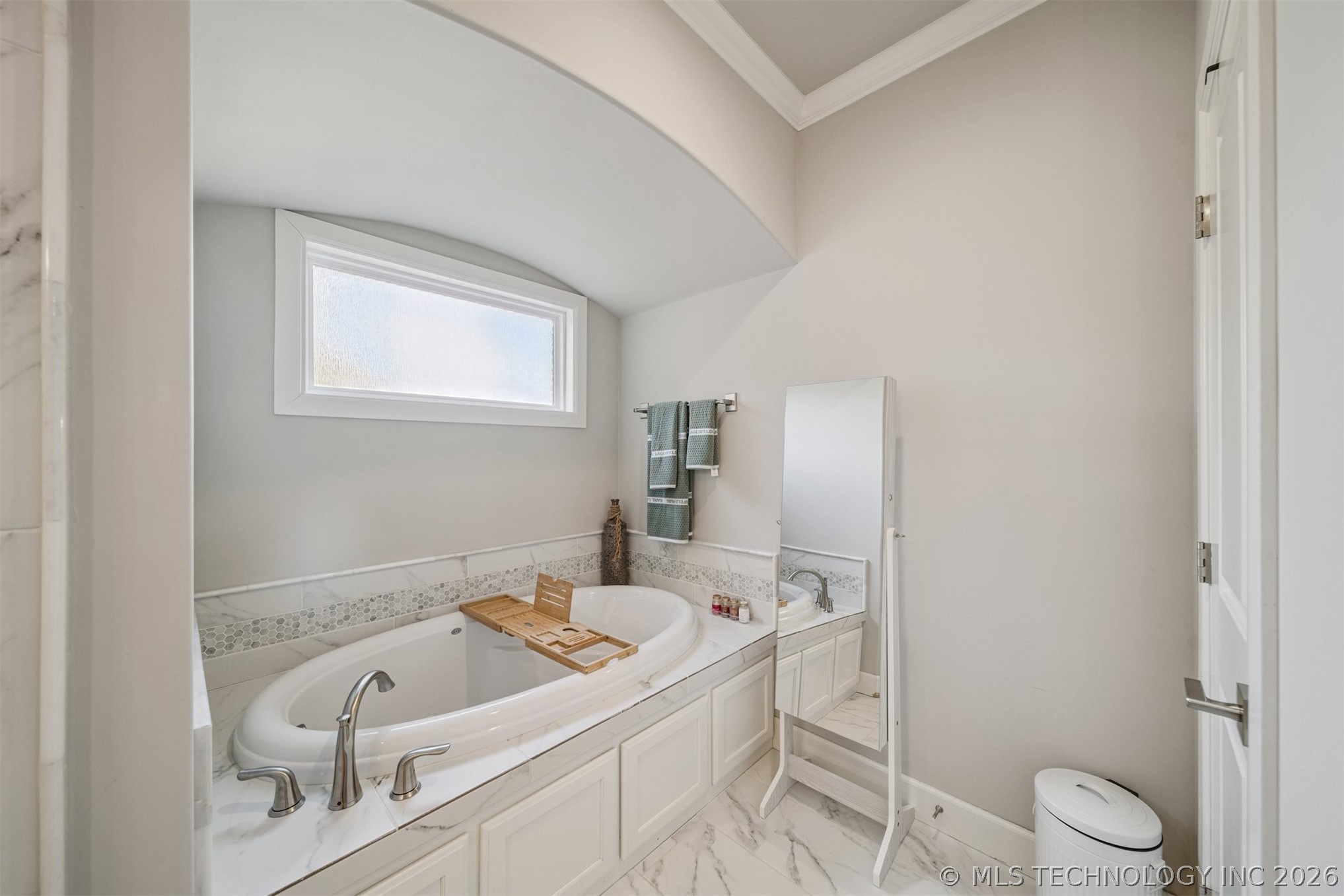 1003 W 87th Street S Property Photo 49