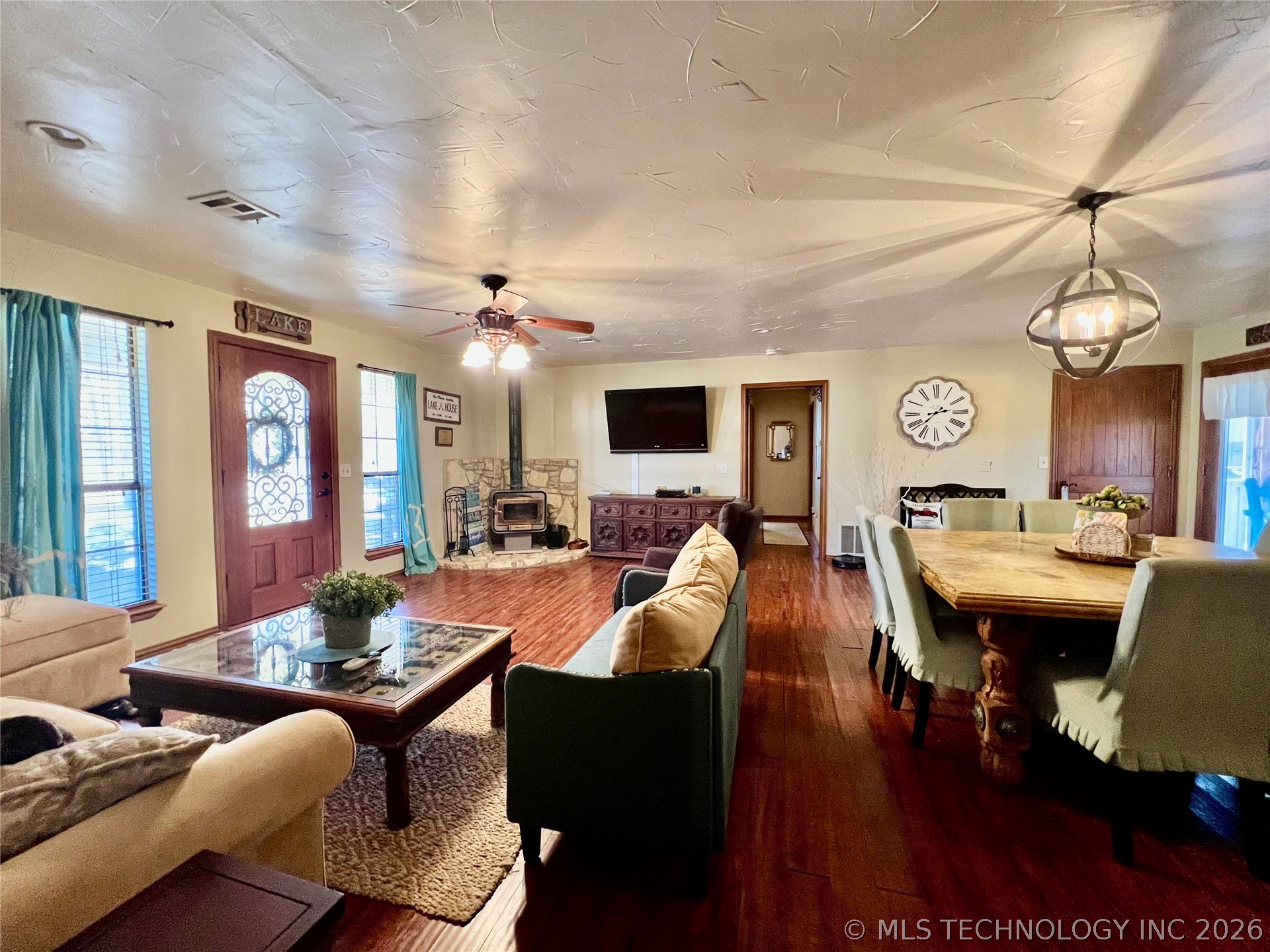 12326 Scott Drive Property Photo 10
