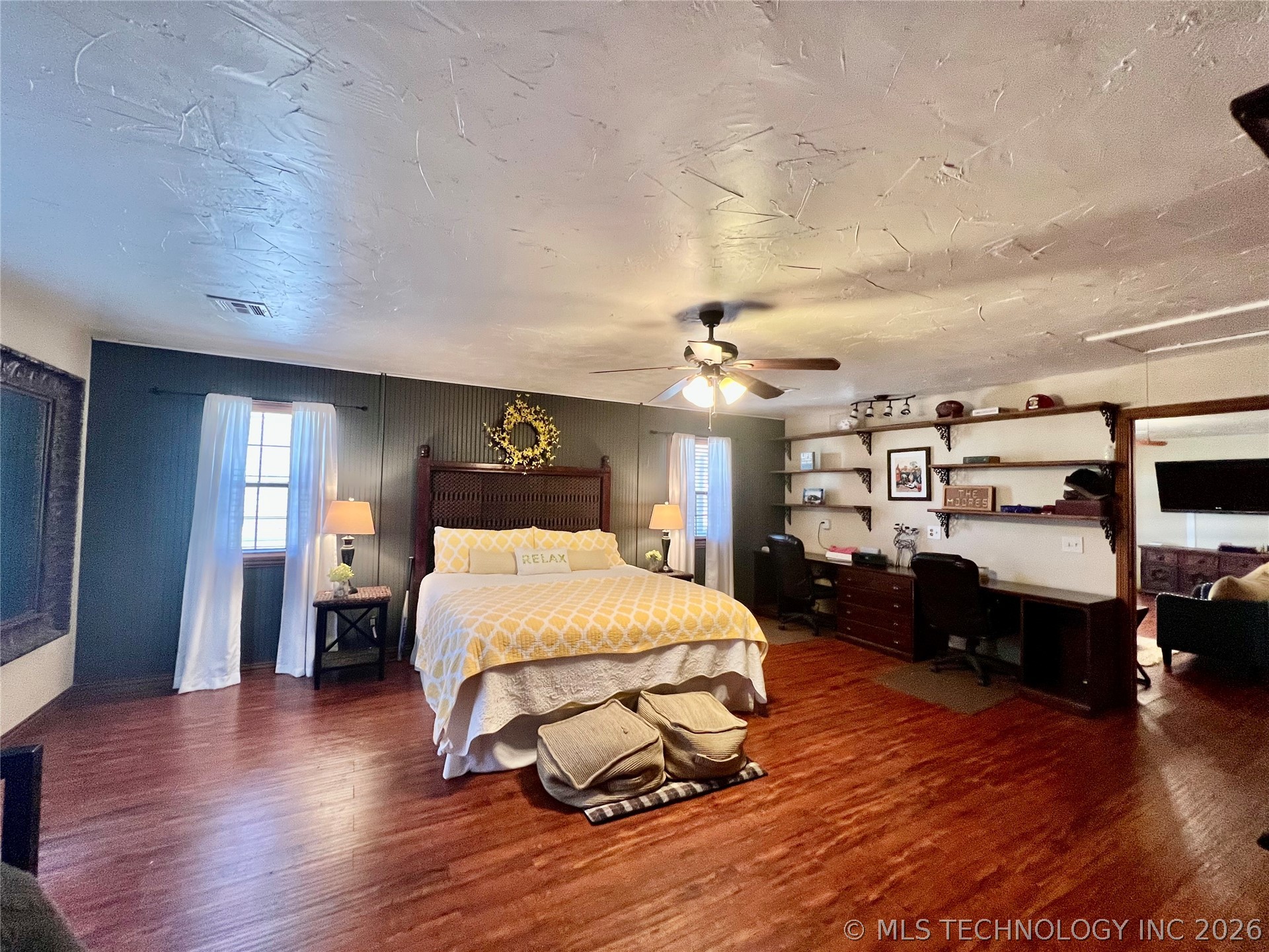 12326 Scott Drive Property Photo 16