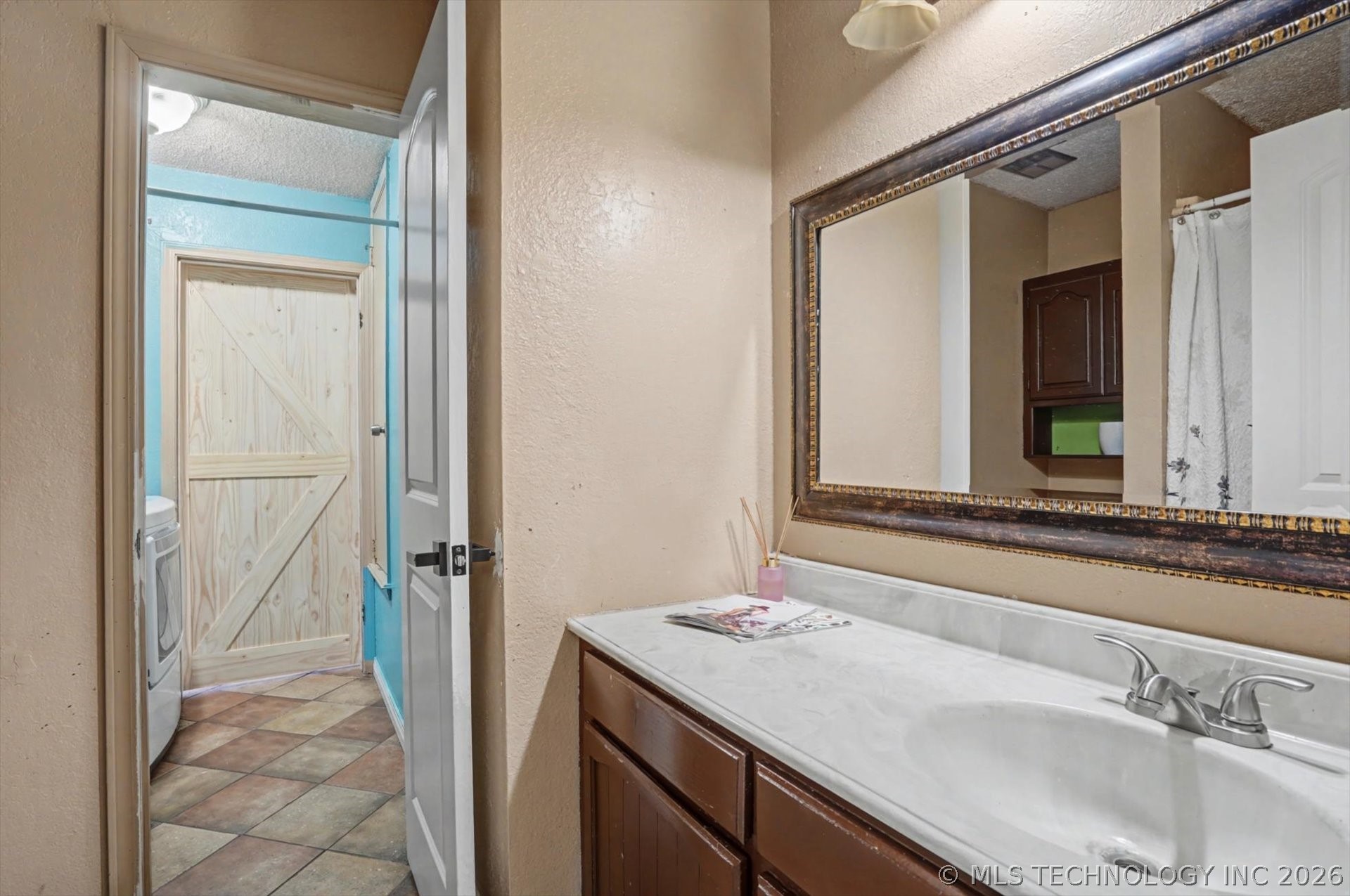 2904 S 131st East Avenue Property Photo 12