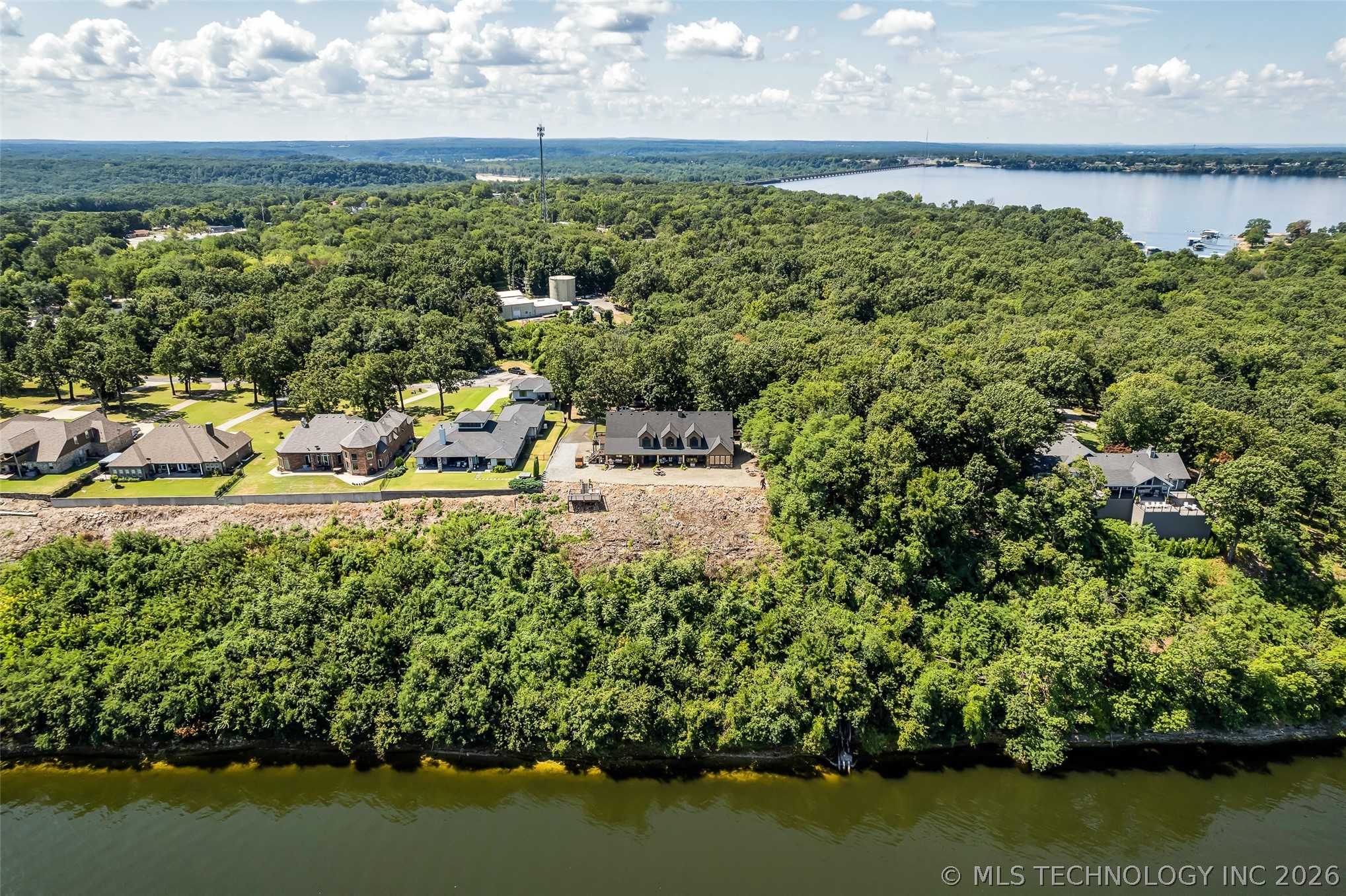 530 Eagles Nest Drive Property Photo 32