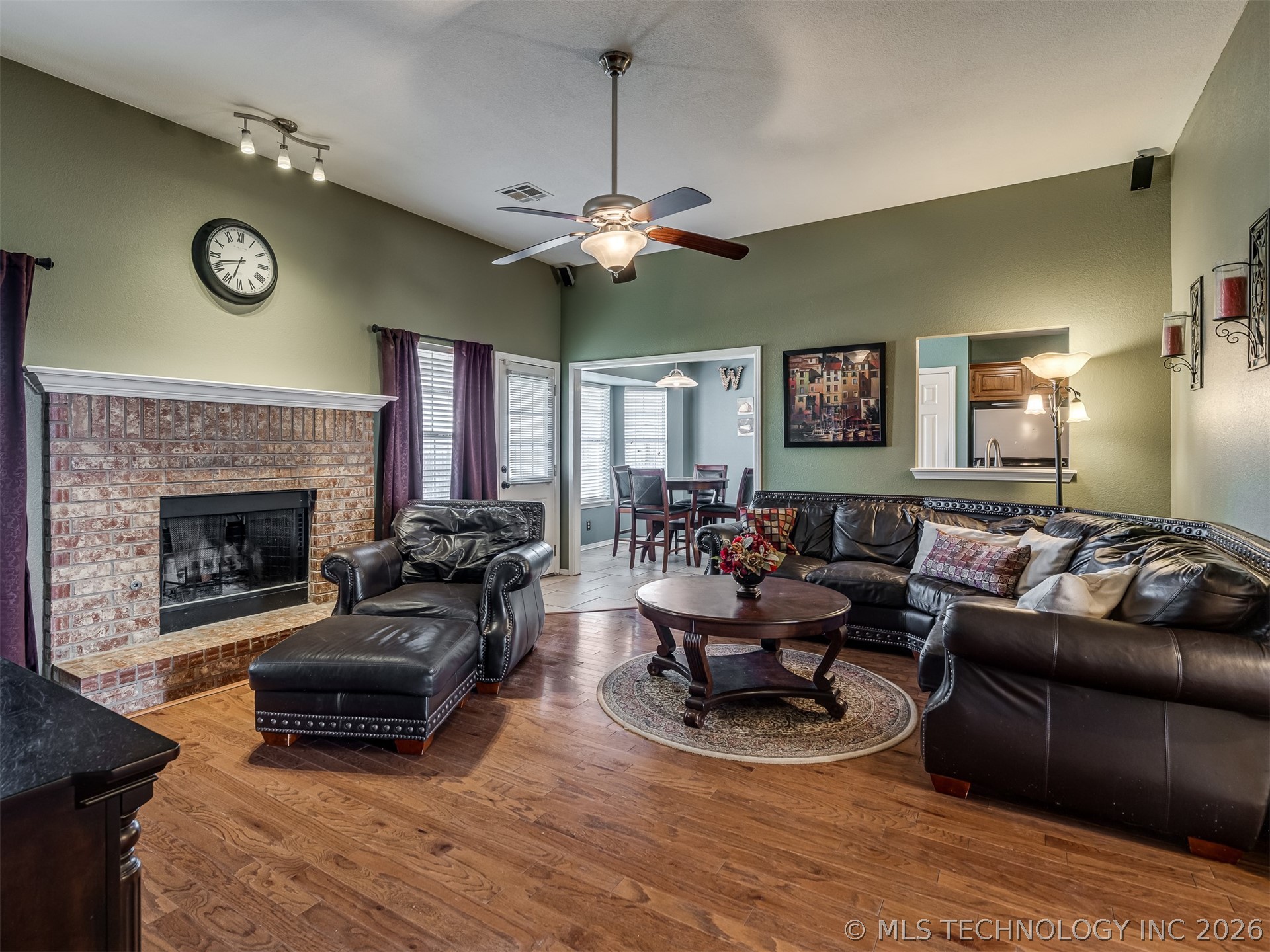 1171 E 133rd Street Property Photo 2