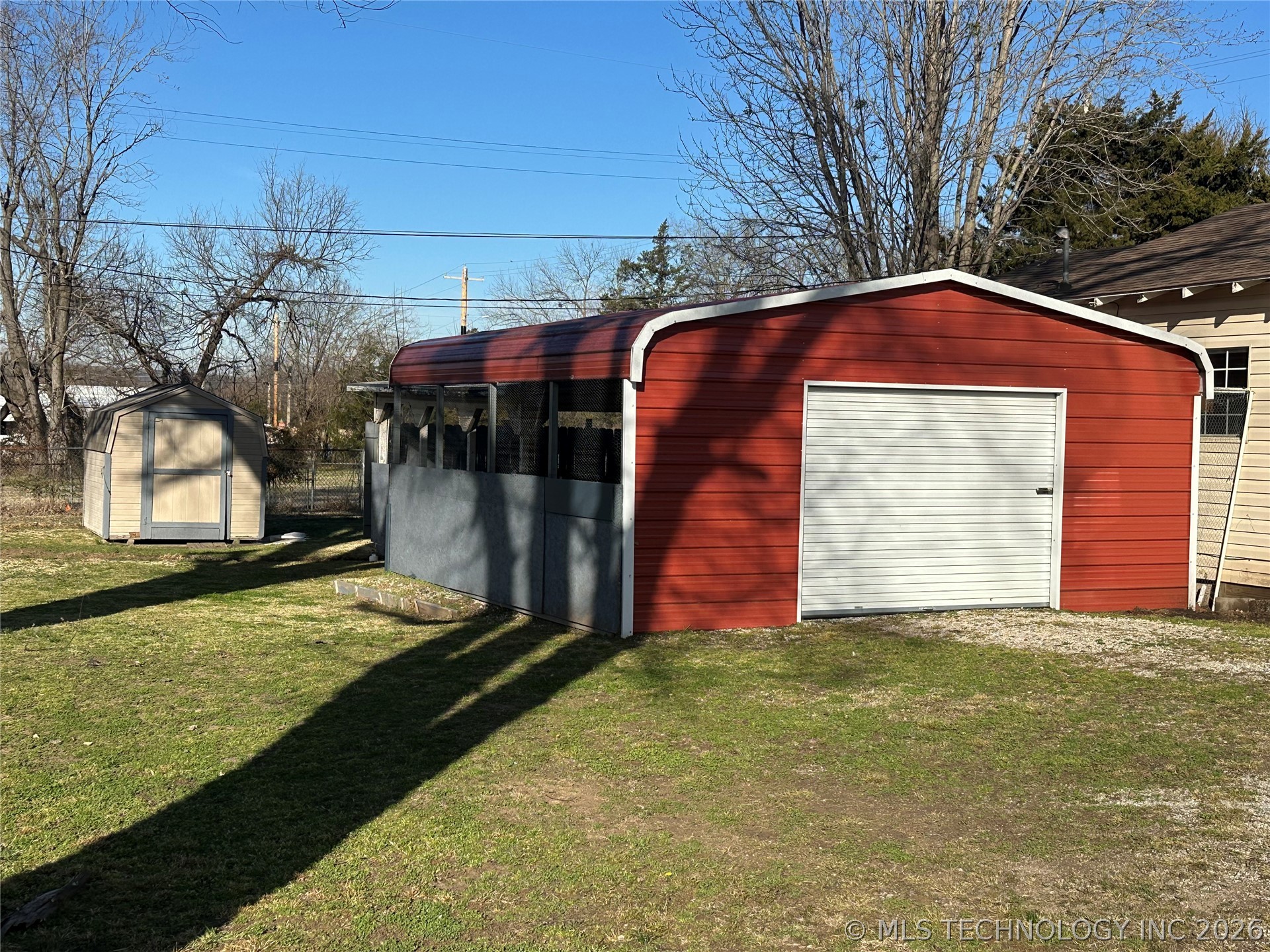 1026 N Taft Avenue Property Photo 14
