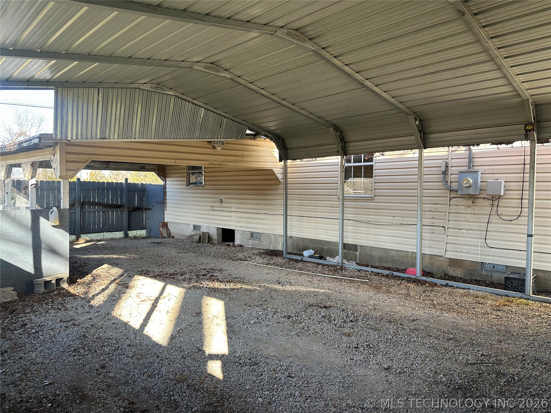 1026 N Taft Avenue Property Photo 15