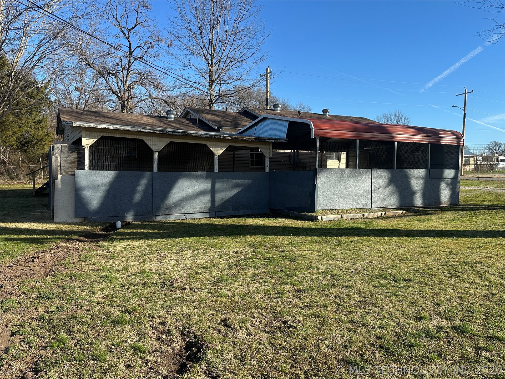 1026 N Taft Avenue Property Photo 16