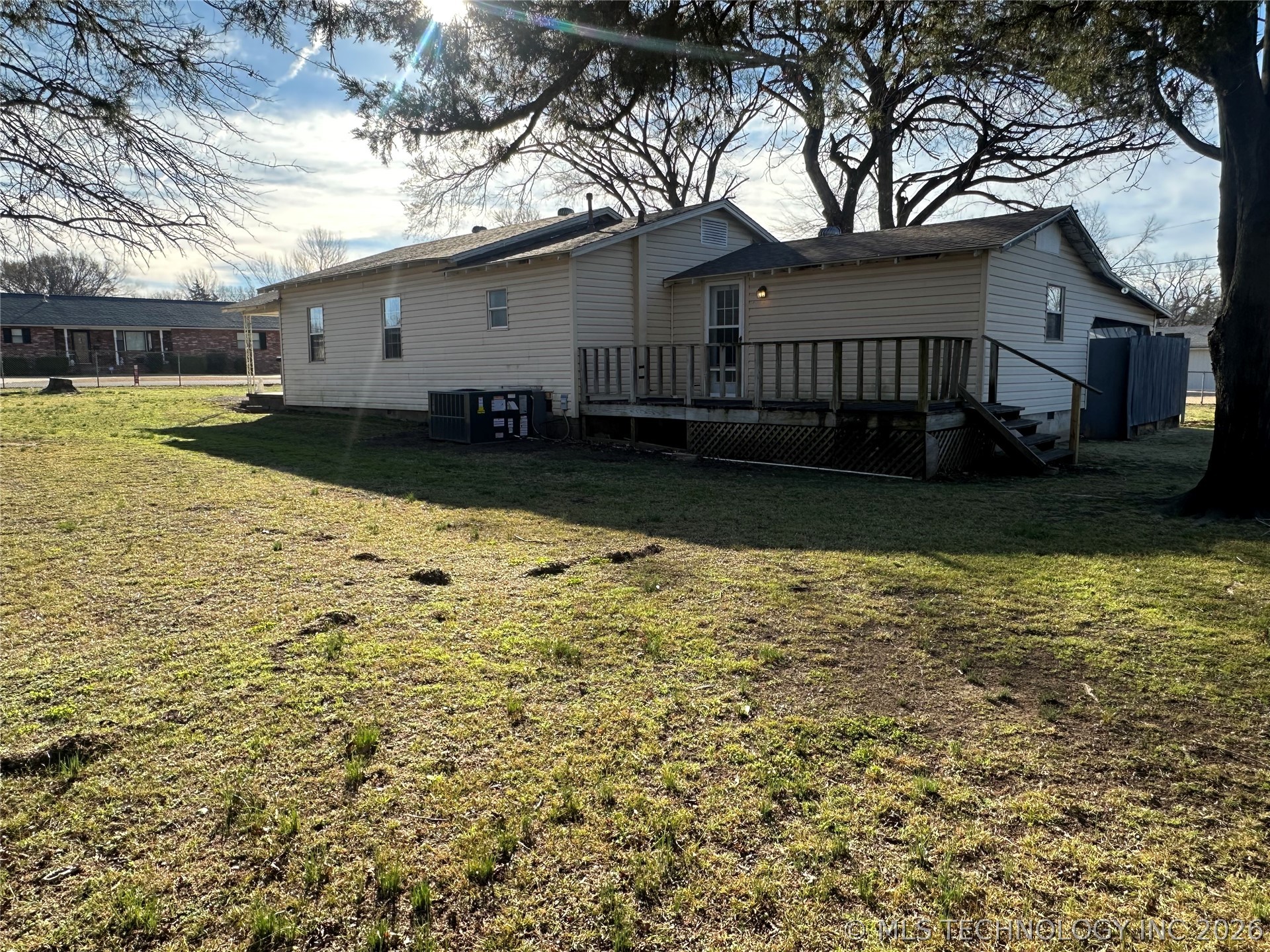 1026 N Taft Avenue Property Photo 17