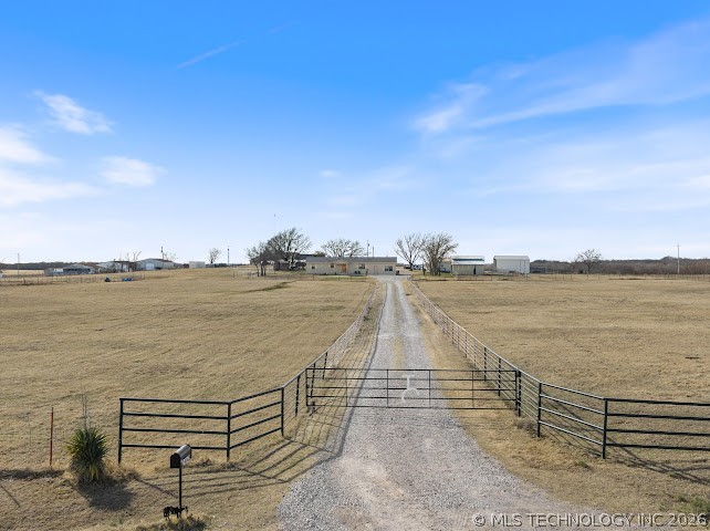 24042 N County Road 3330 Property Photo 4