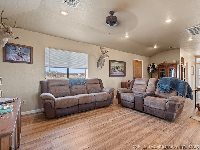 24042 N County Road 3330 Property Photo 9