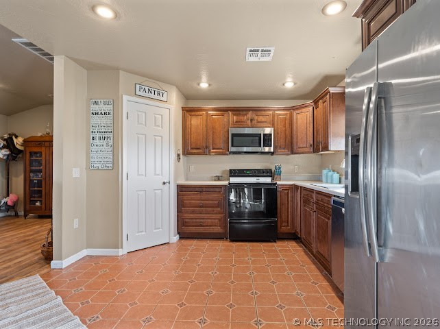 24042 N County Road 3330 Property Photo 10