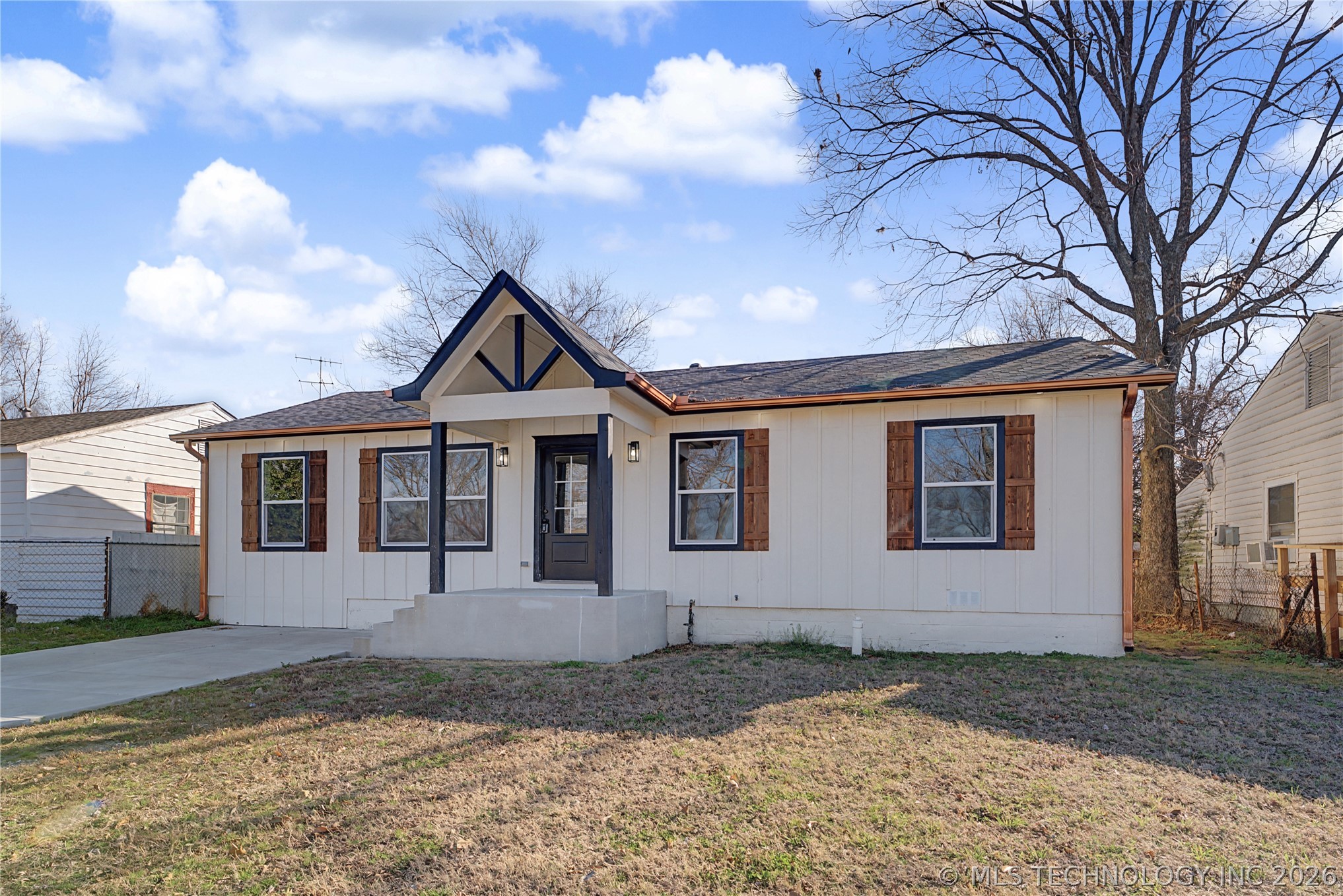 1333 N Irvington Avenue Property Photo 2