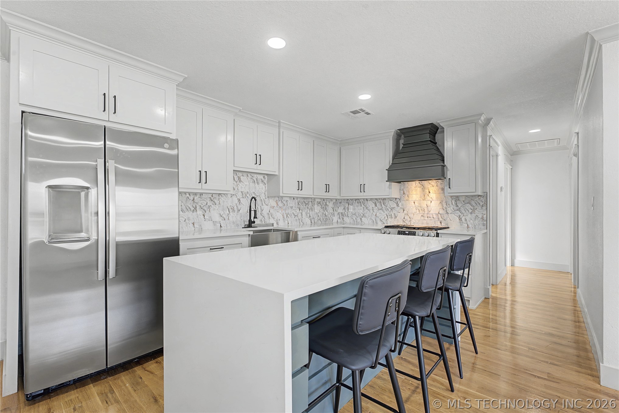 1333 N Irvington Avenue Property Photo 4