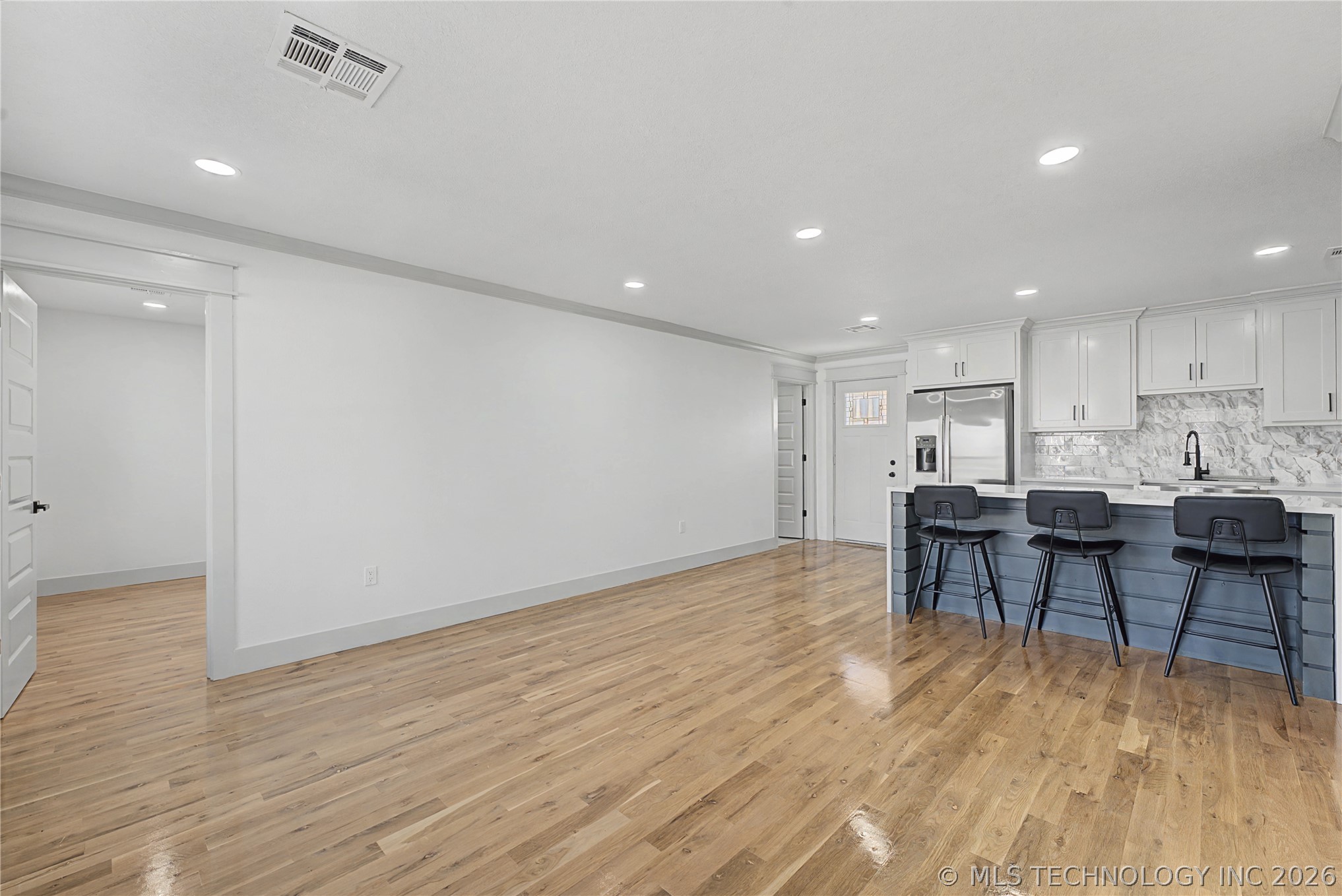 1333 N Irvington Avenue Property Photo 9