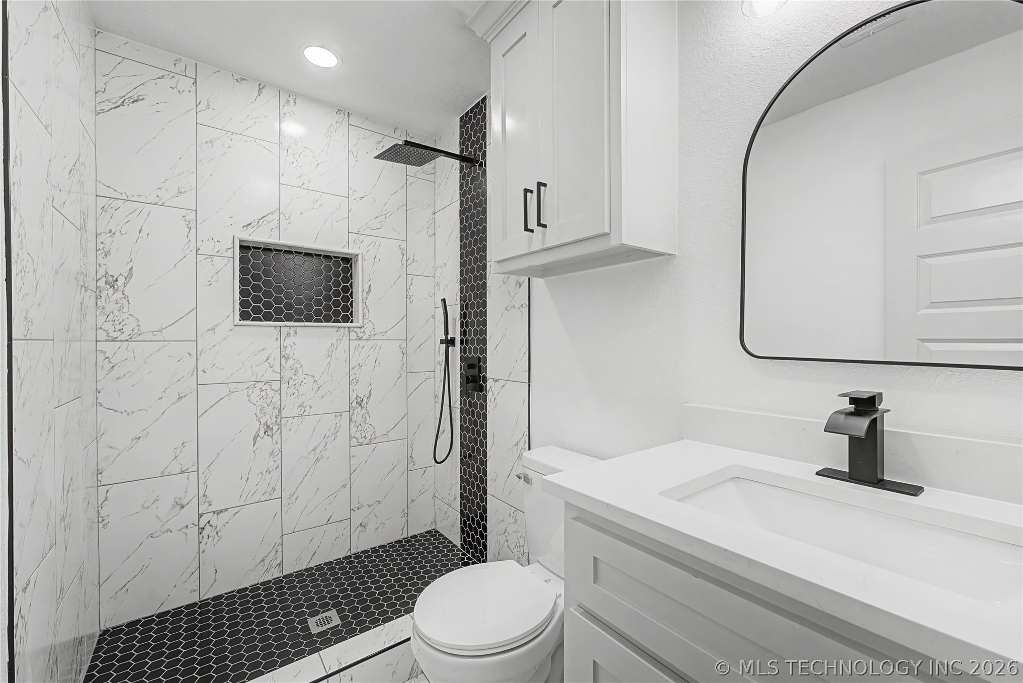 1333 N Irvington Avenue Property Photo 13