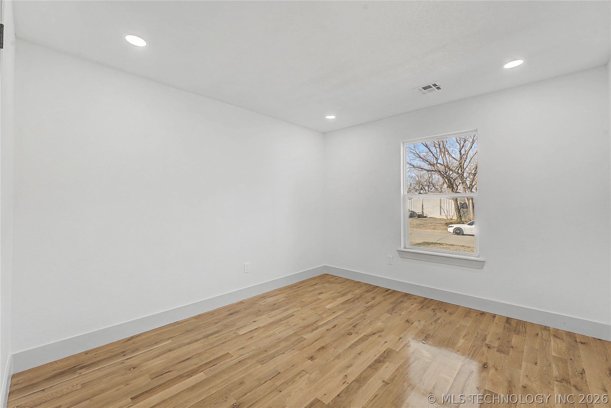 1333 N Irvington Avenue Property Photo 17