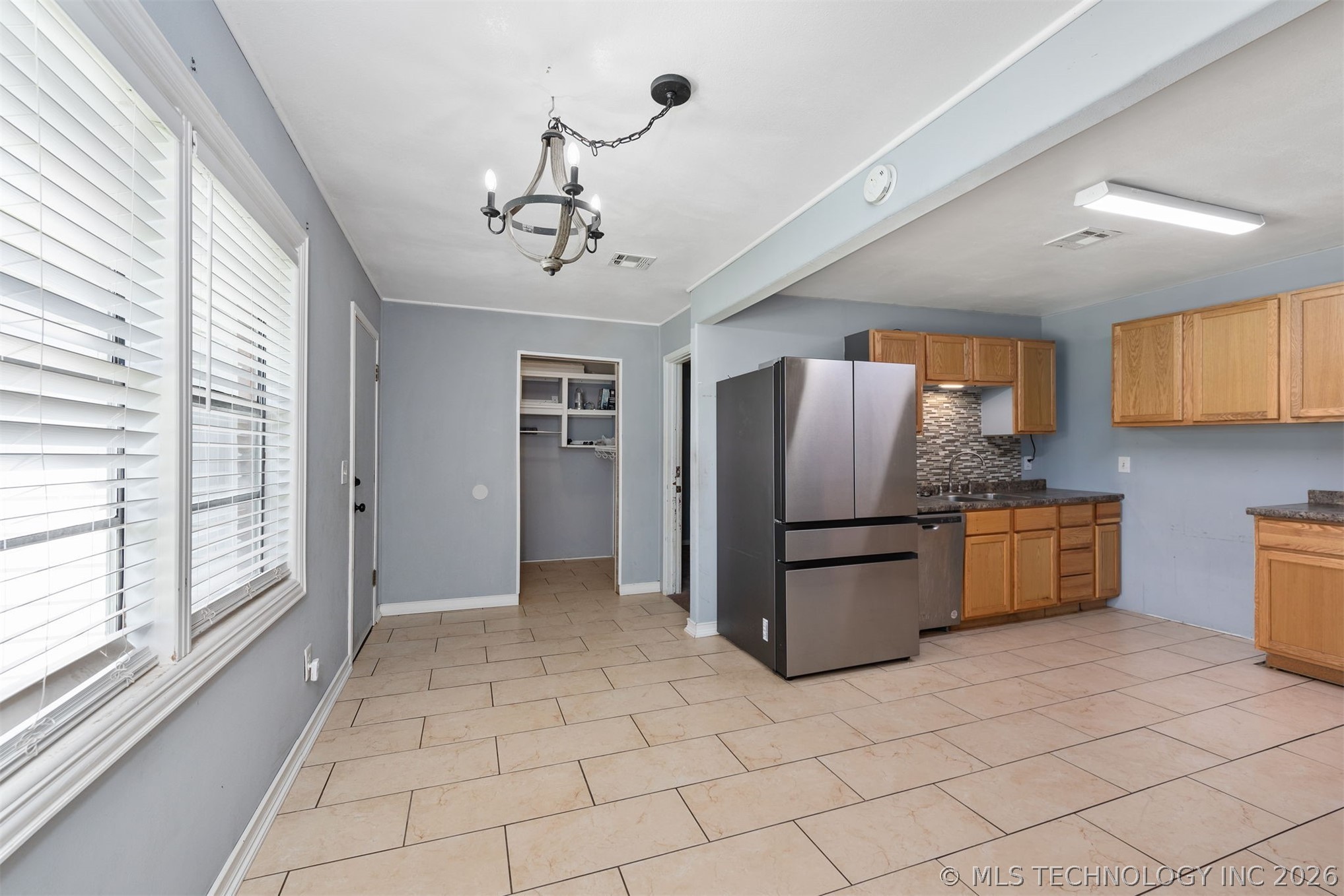 8609 Old Taft Road Property Photo 6