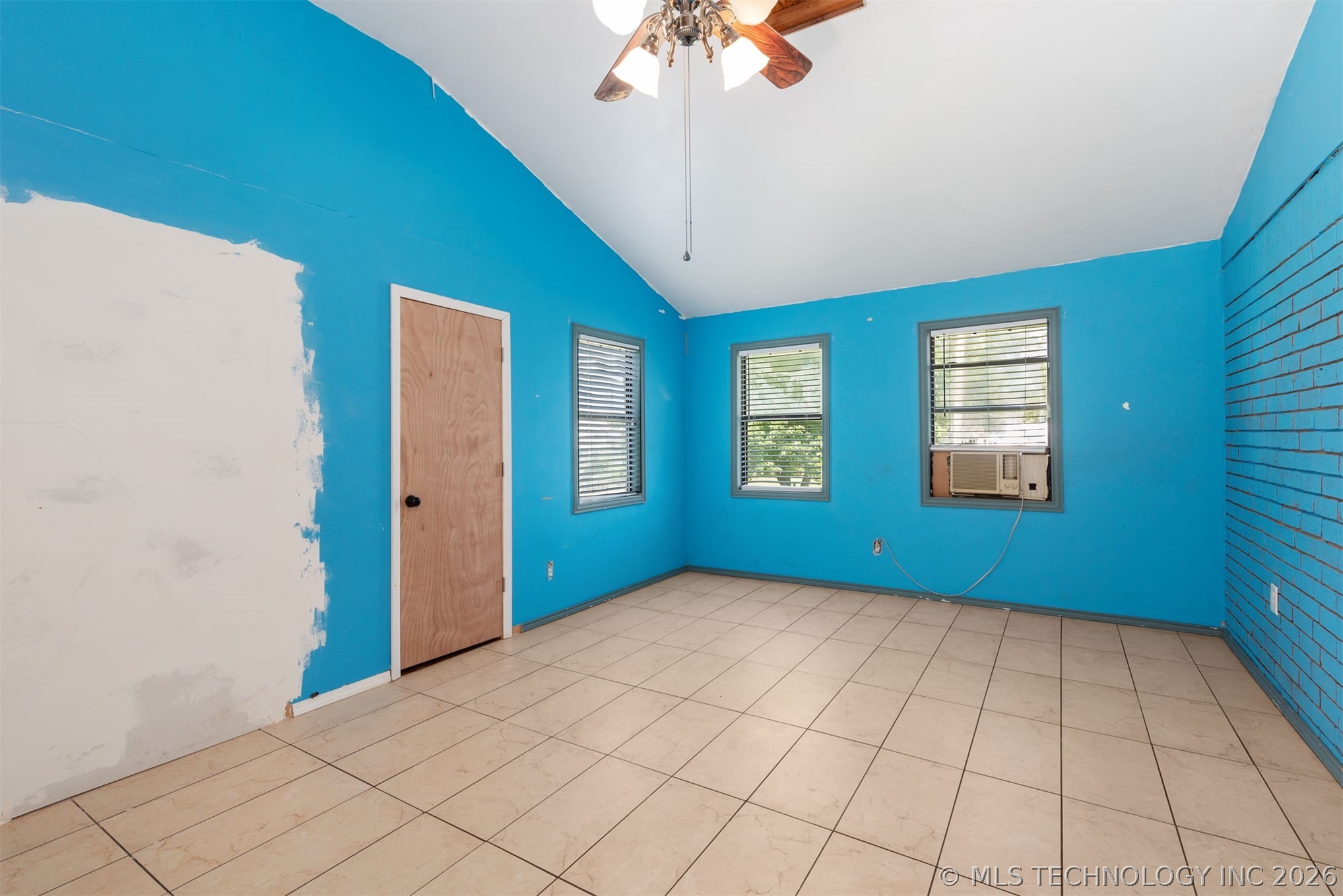 8609 Old Taft Road Property Photo 13