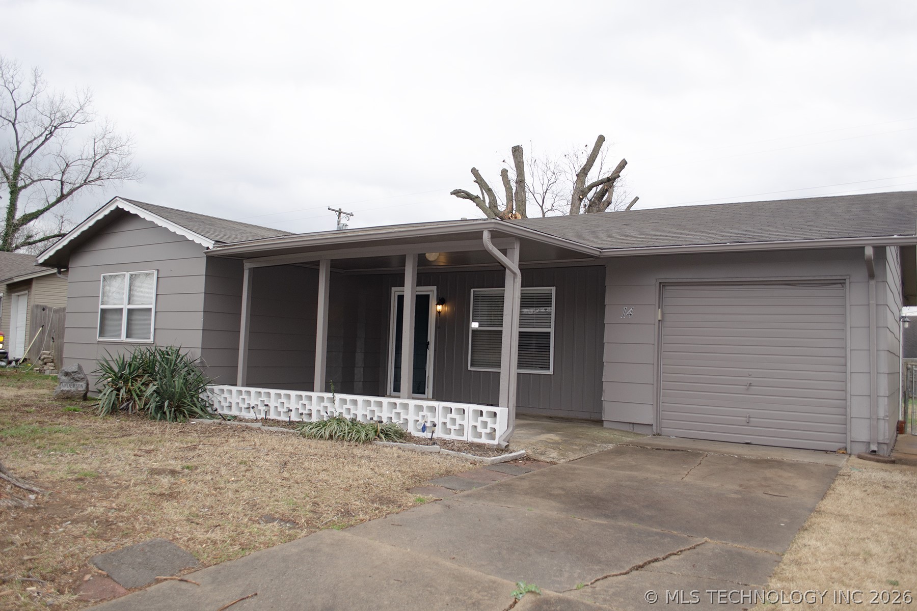 14 E Portland Avenue Property Photo 1