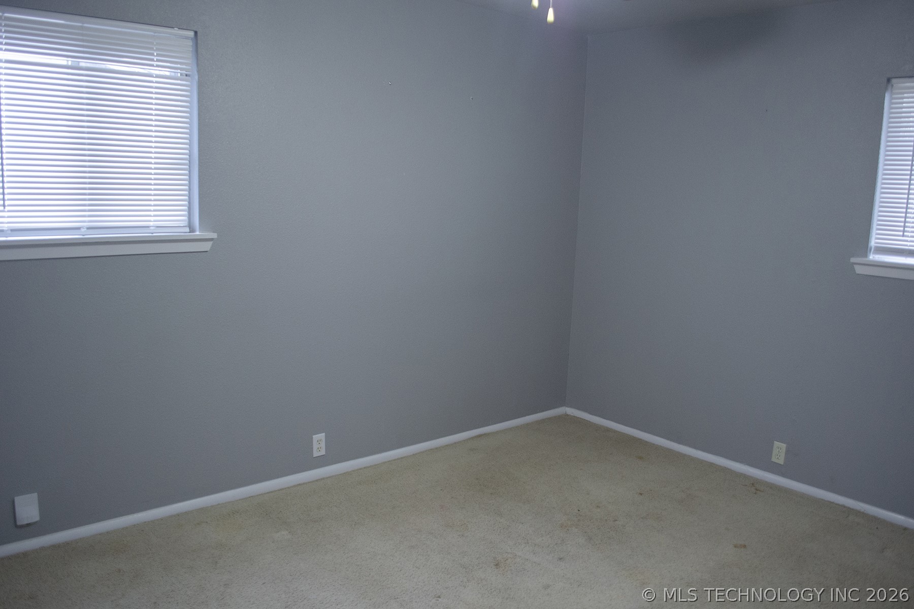 14 E Portland Avenue Property Photo 9