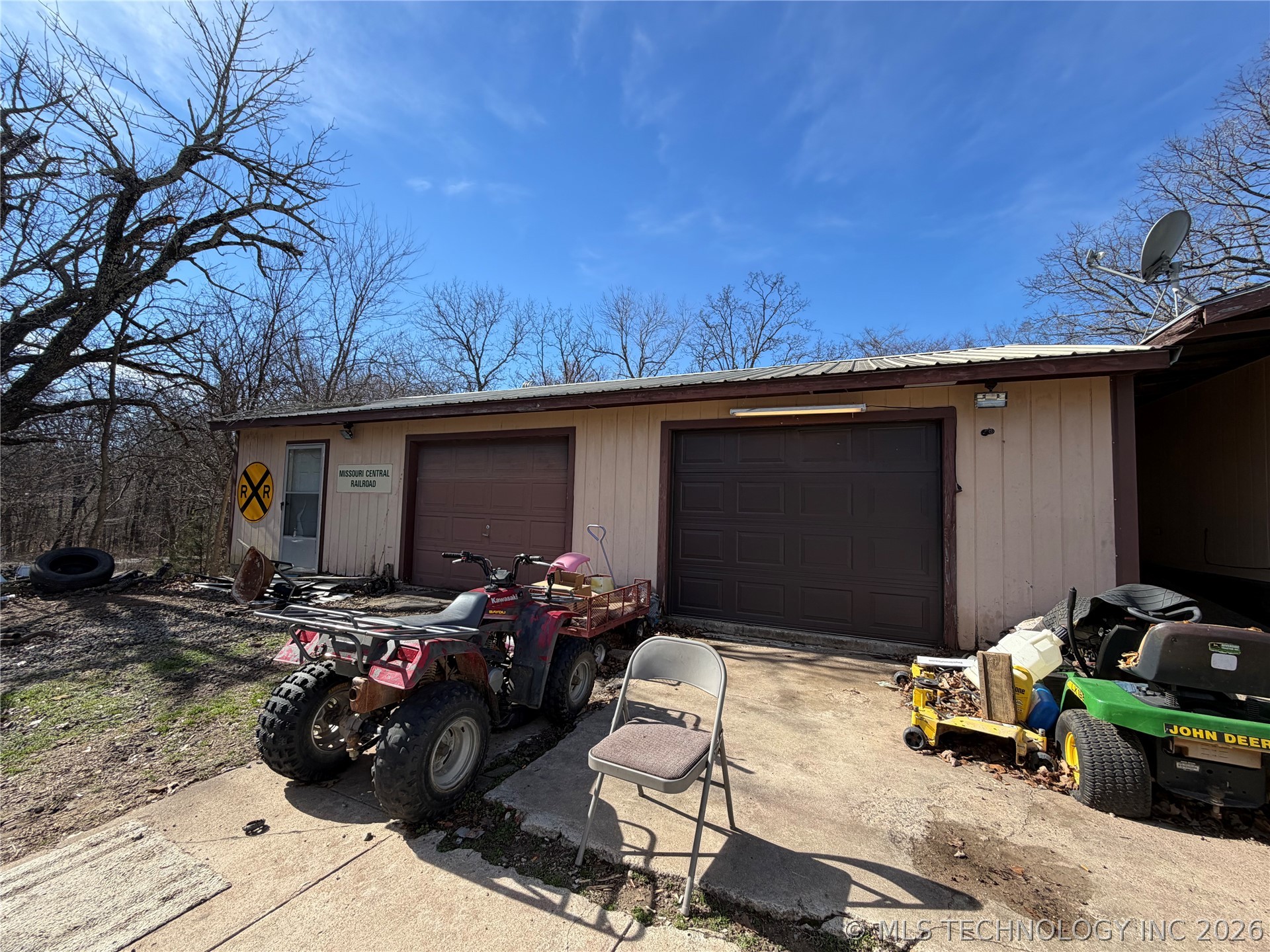 419156 Texanna Road Property Photo 2